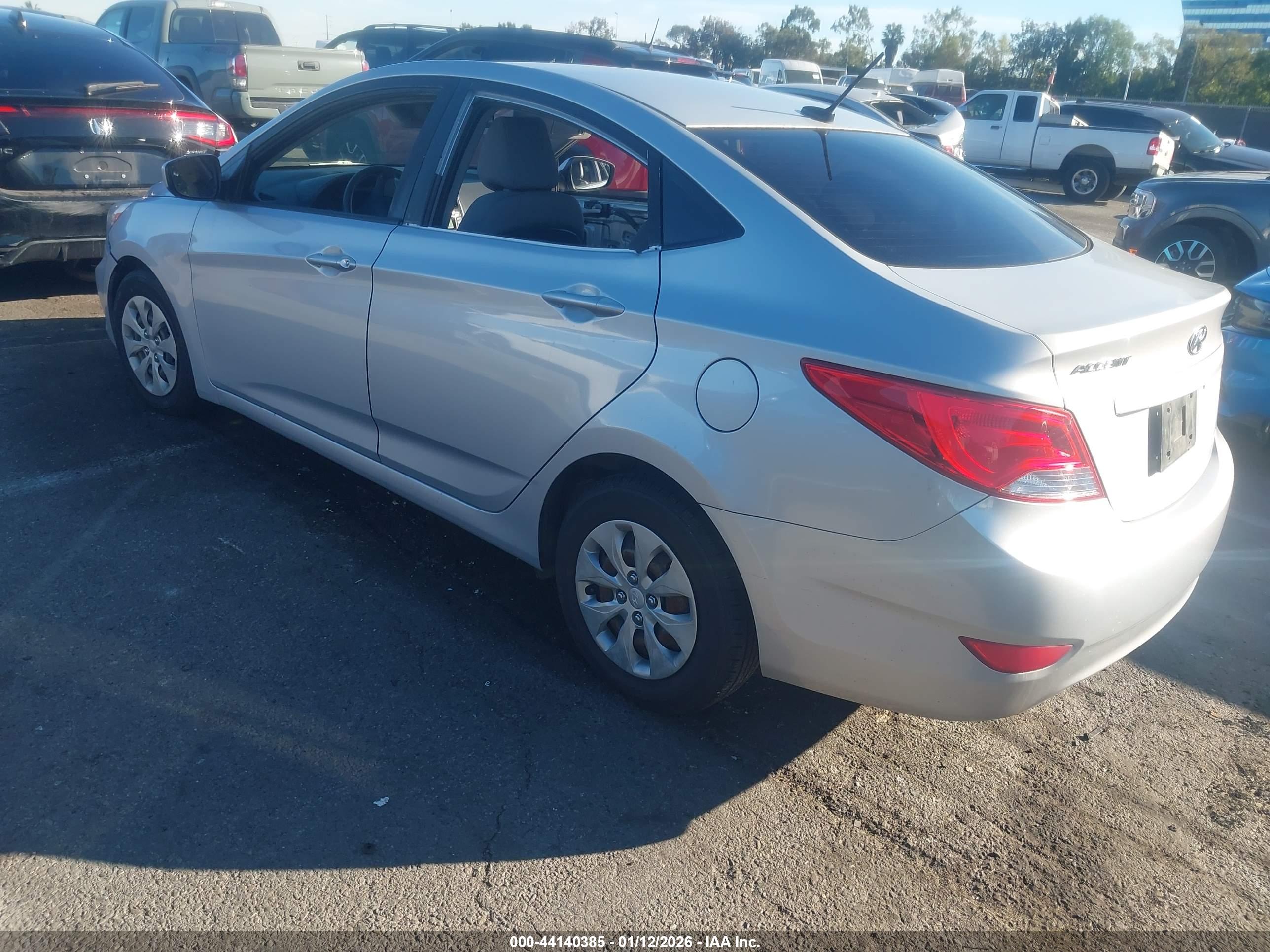 HYUNDAI ACCENT image 3