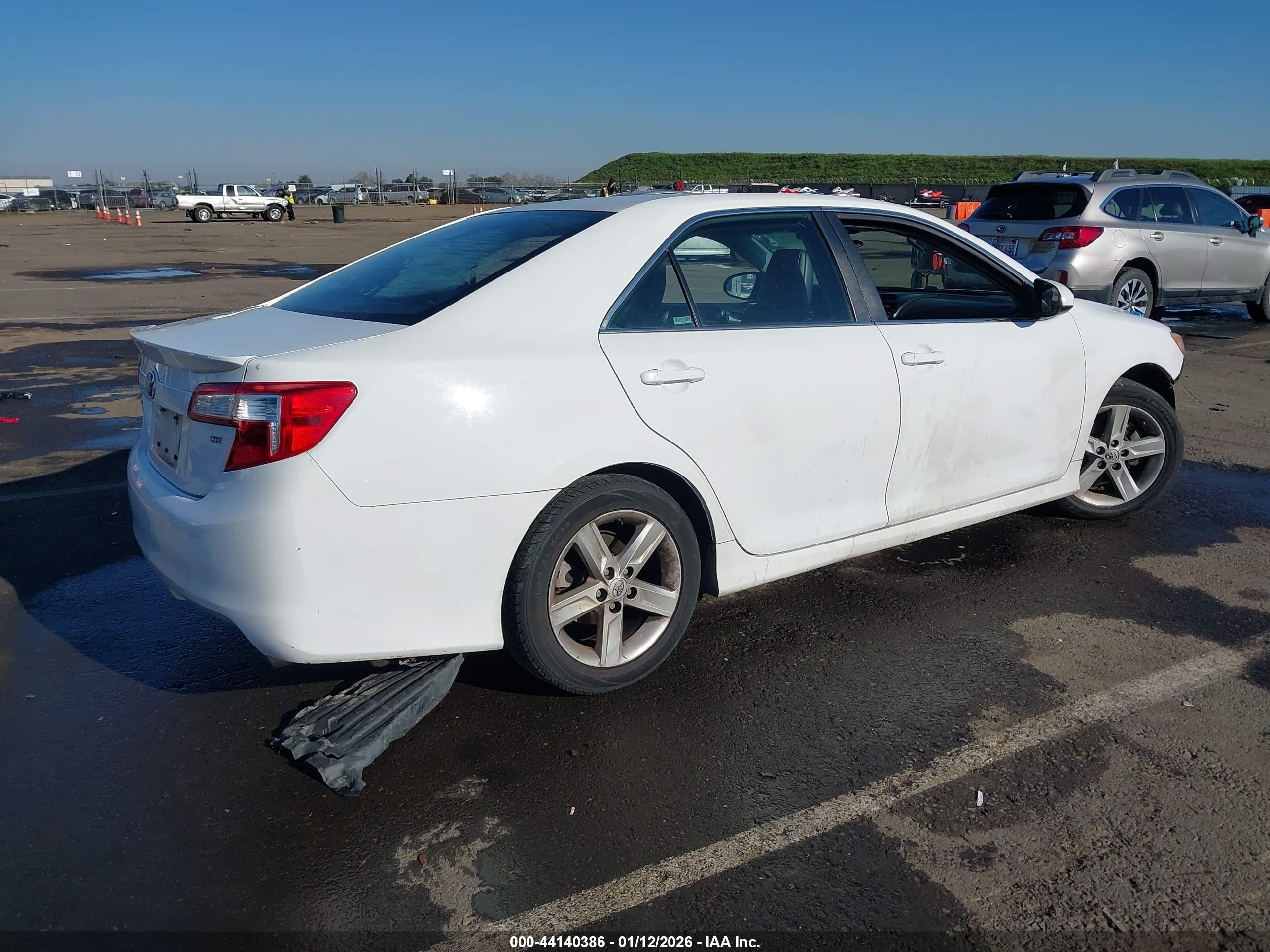 TOYOTA CAMRY image 4