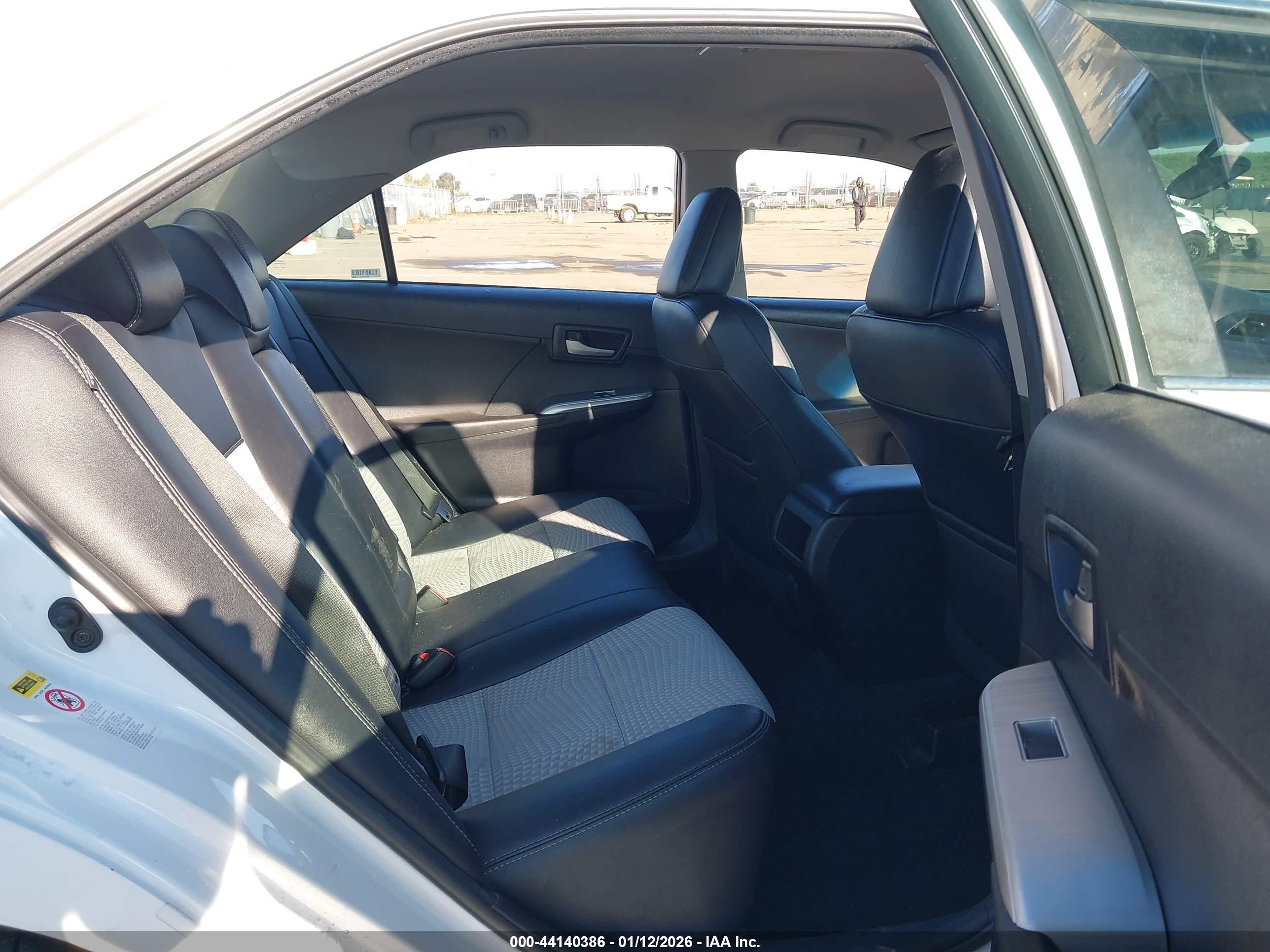 TOYOTA CAMRY image 8