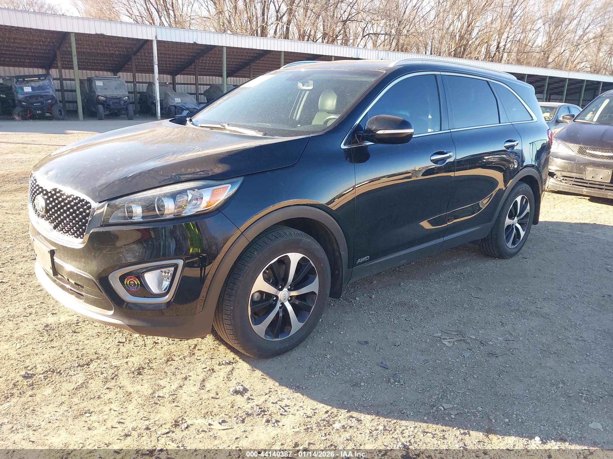KIA SORENTO image 2