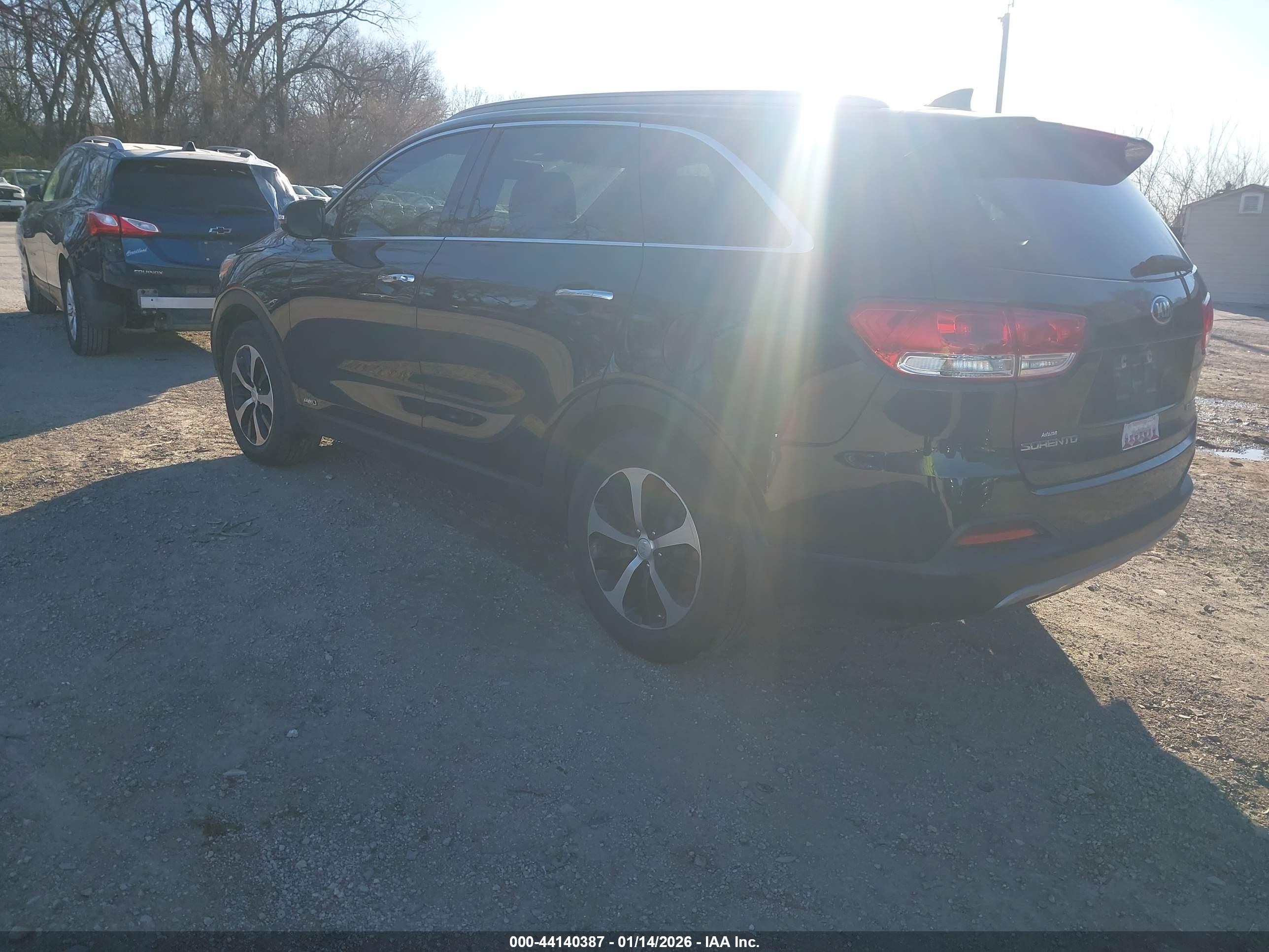 KIA SORENTO image 3
