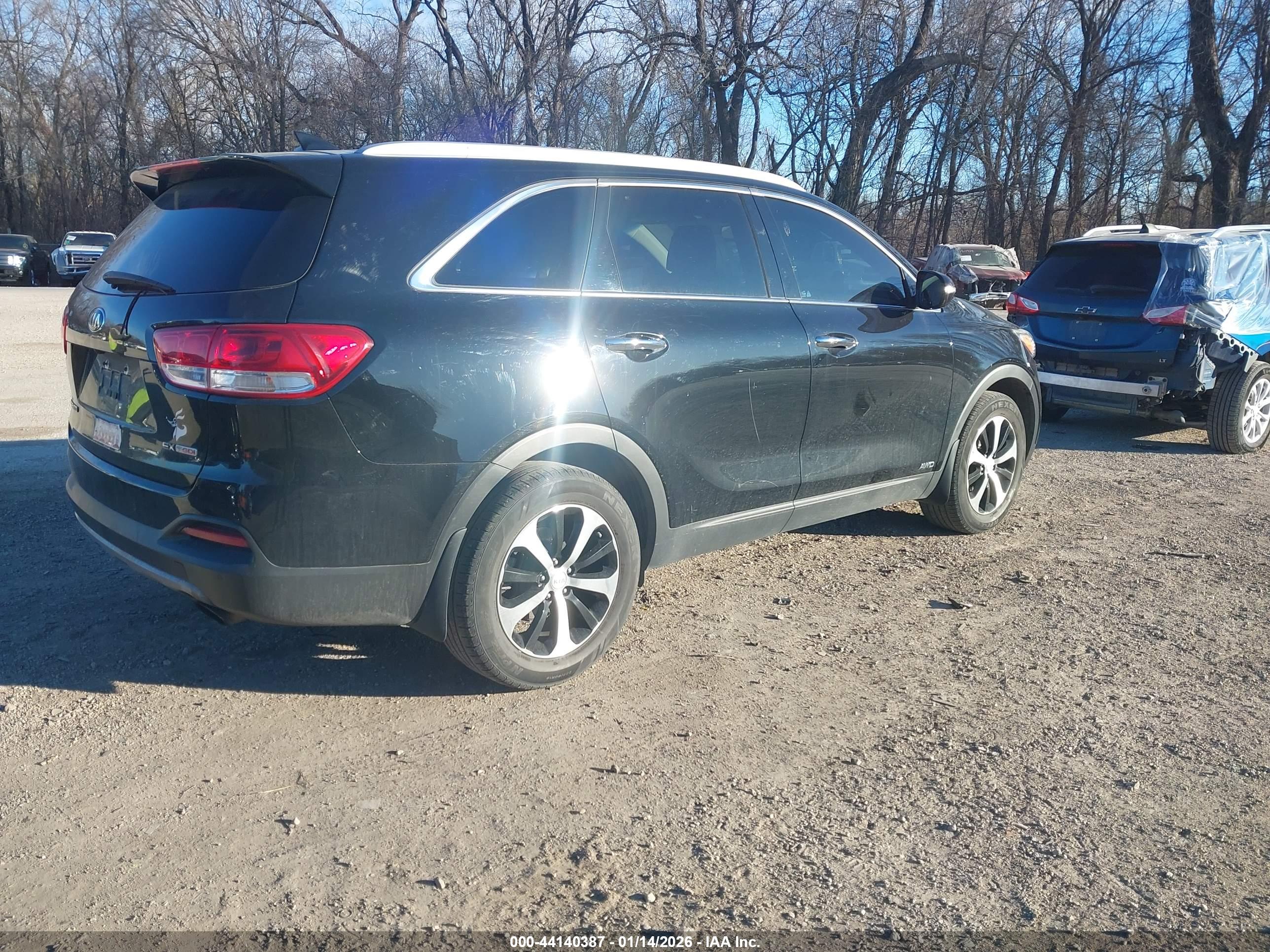 KIA SORENTO image 4