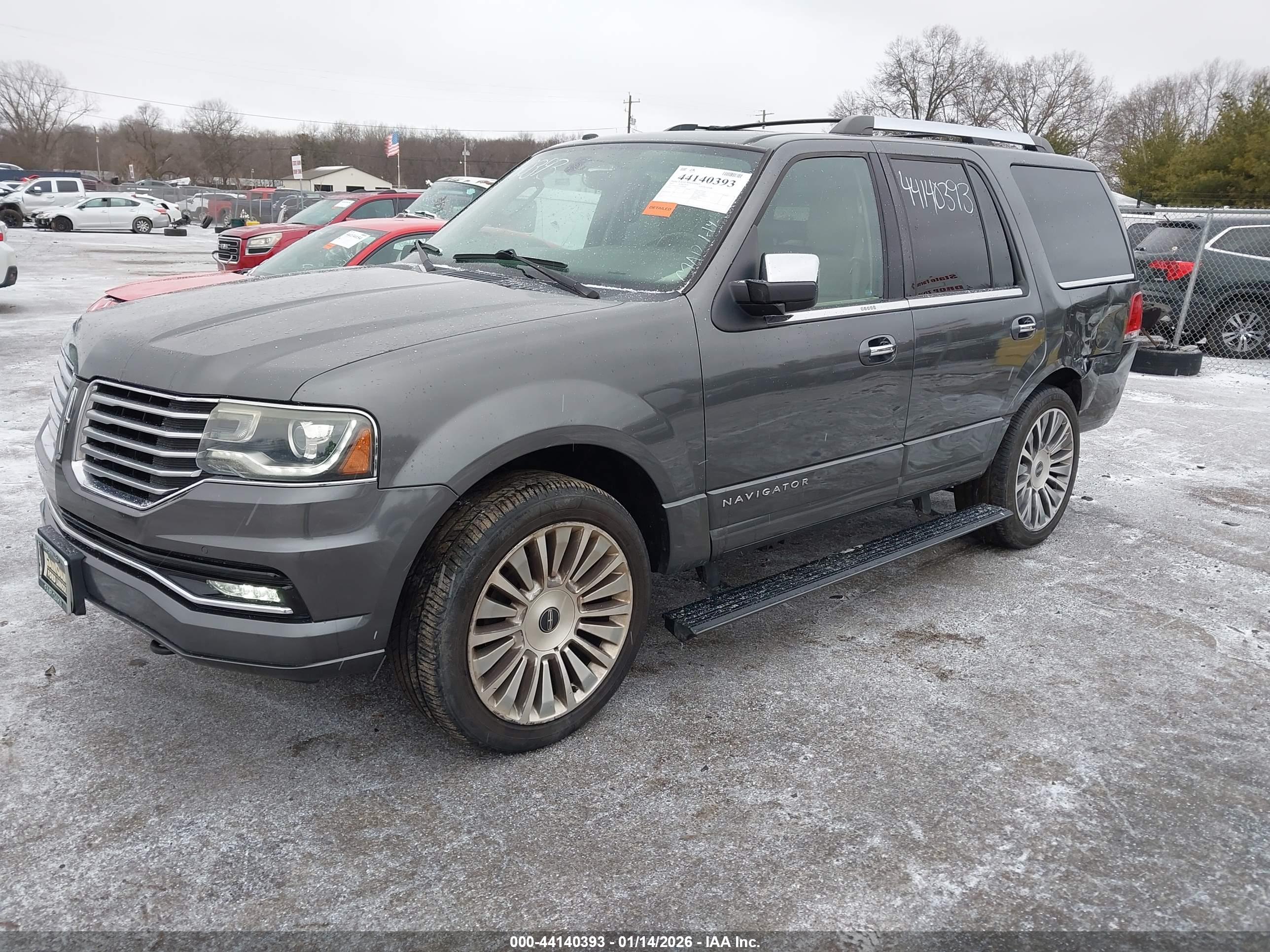 LINCOLN NAVIGATOR image 2