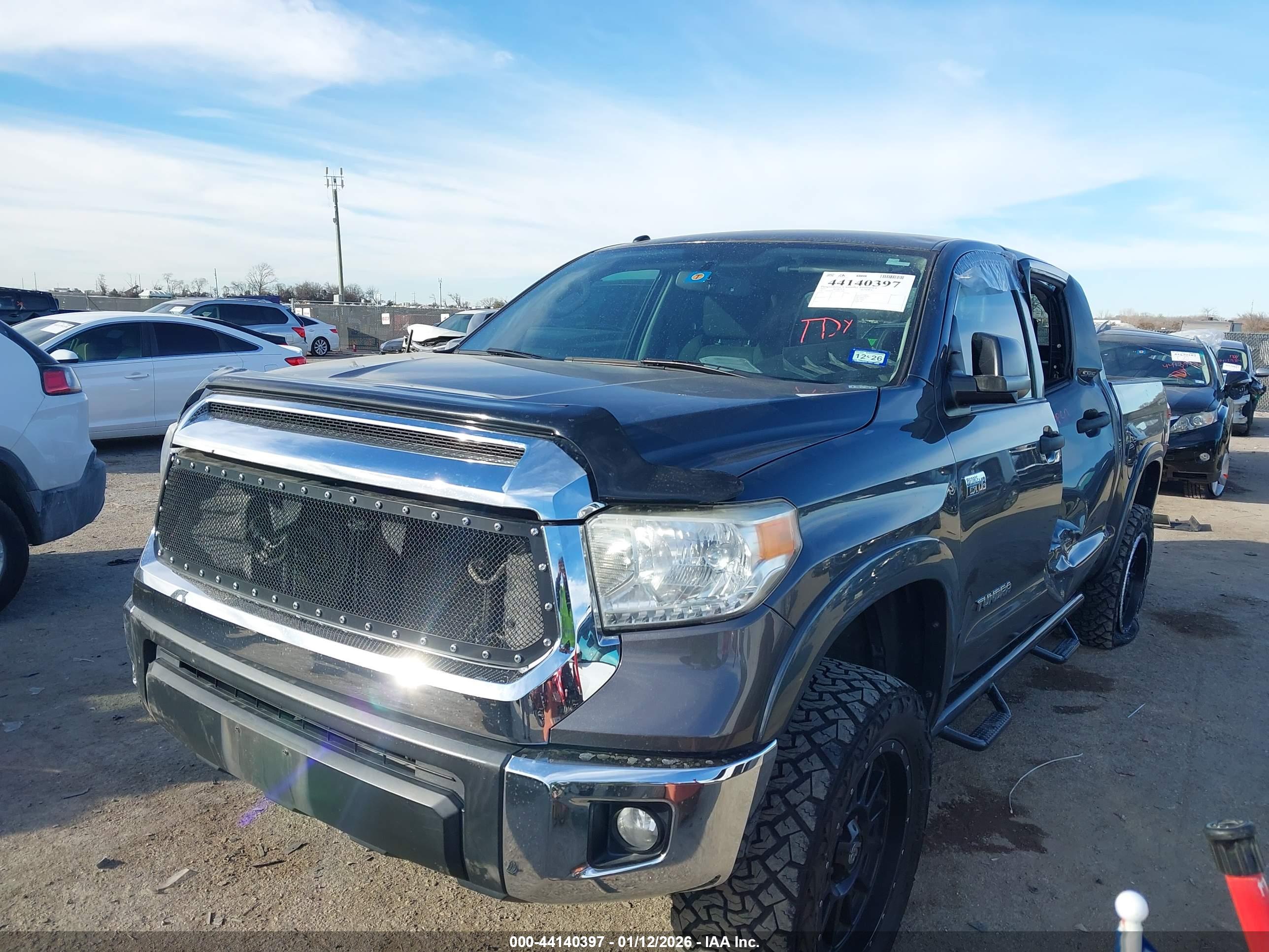 TOYOTA TUNDRA image 2