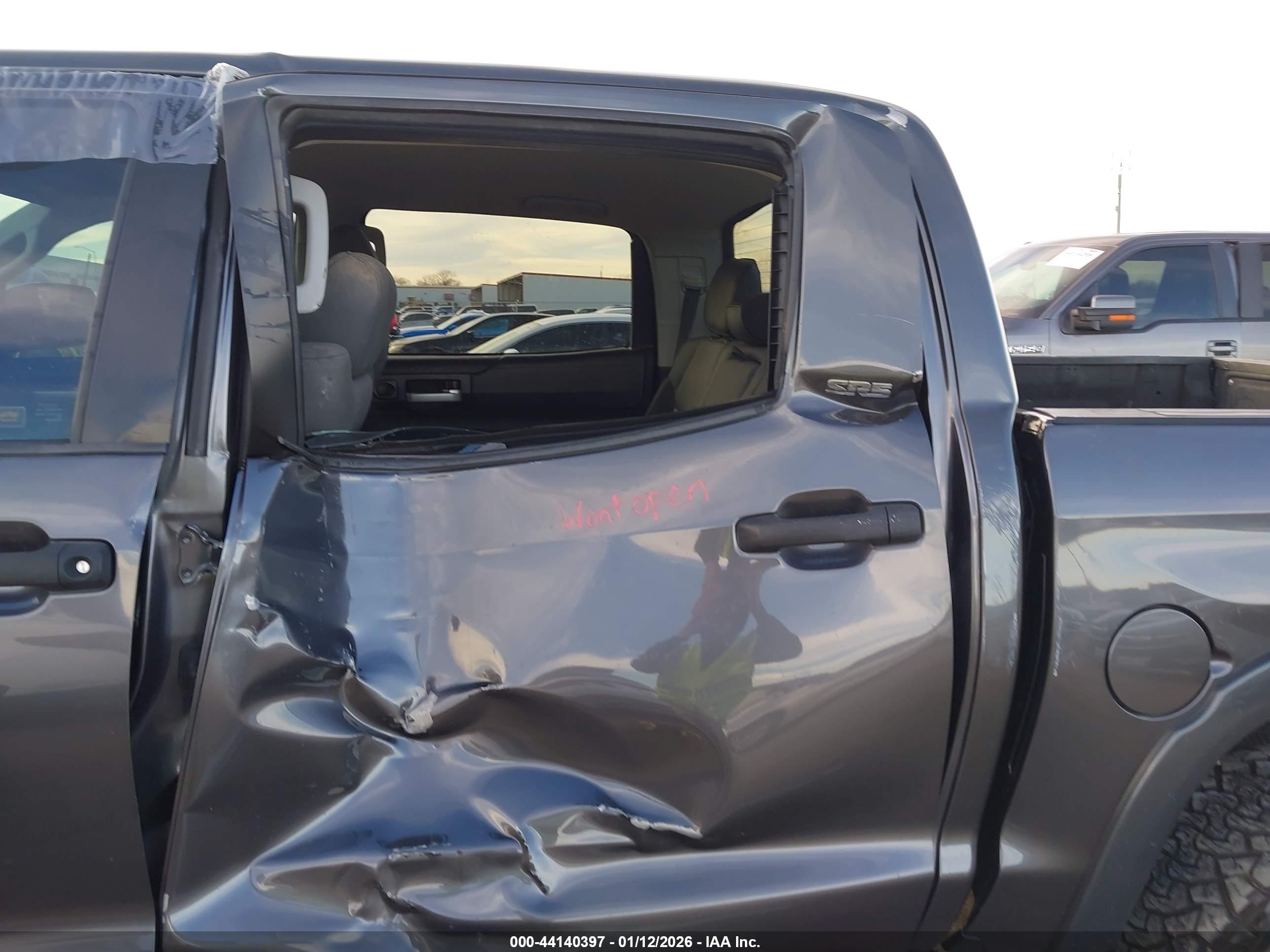 TOYOTA TUNDRA image 6
