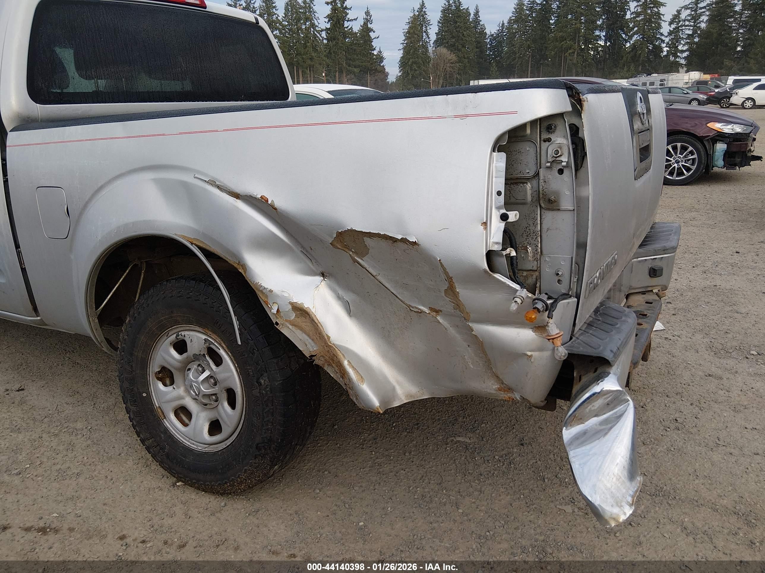 NISSAN FRONTIER image 6