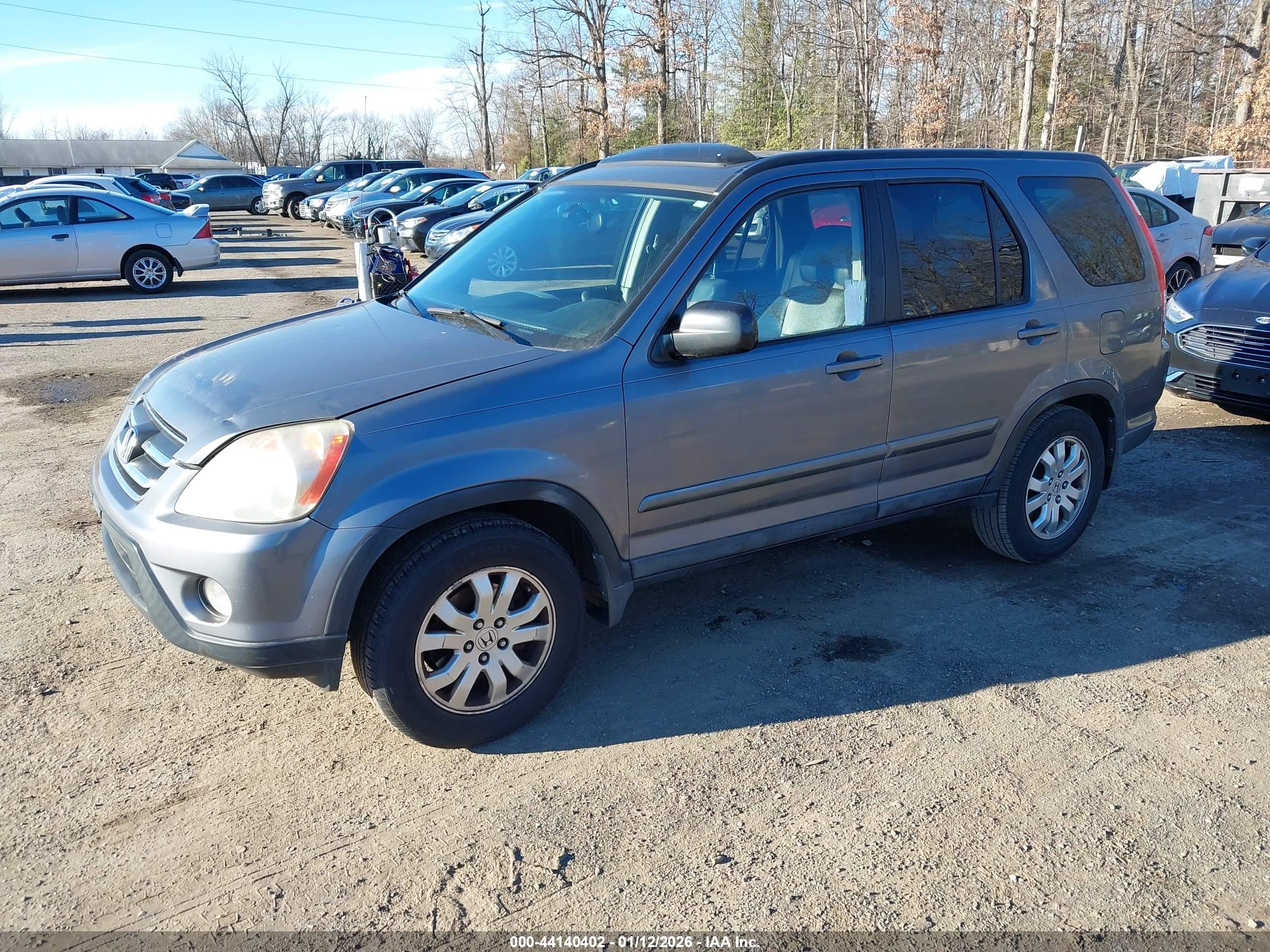 HONDA CR-V image 2