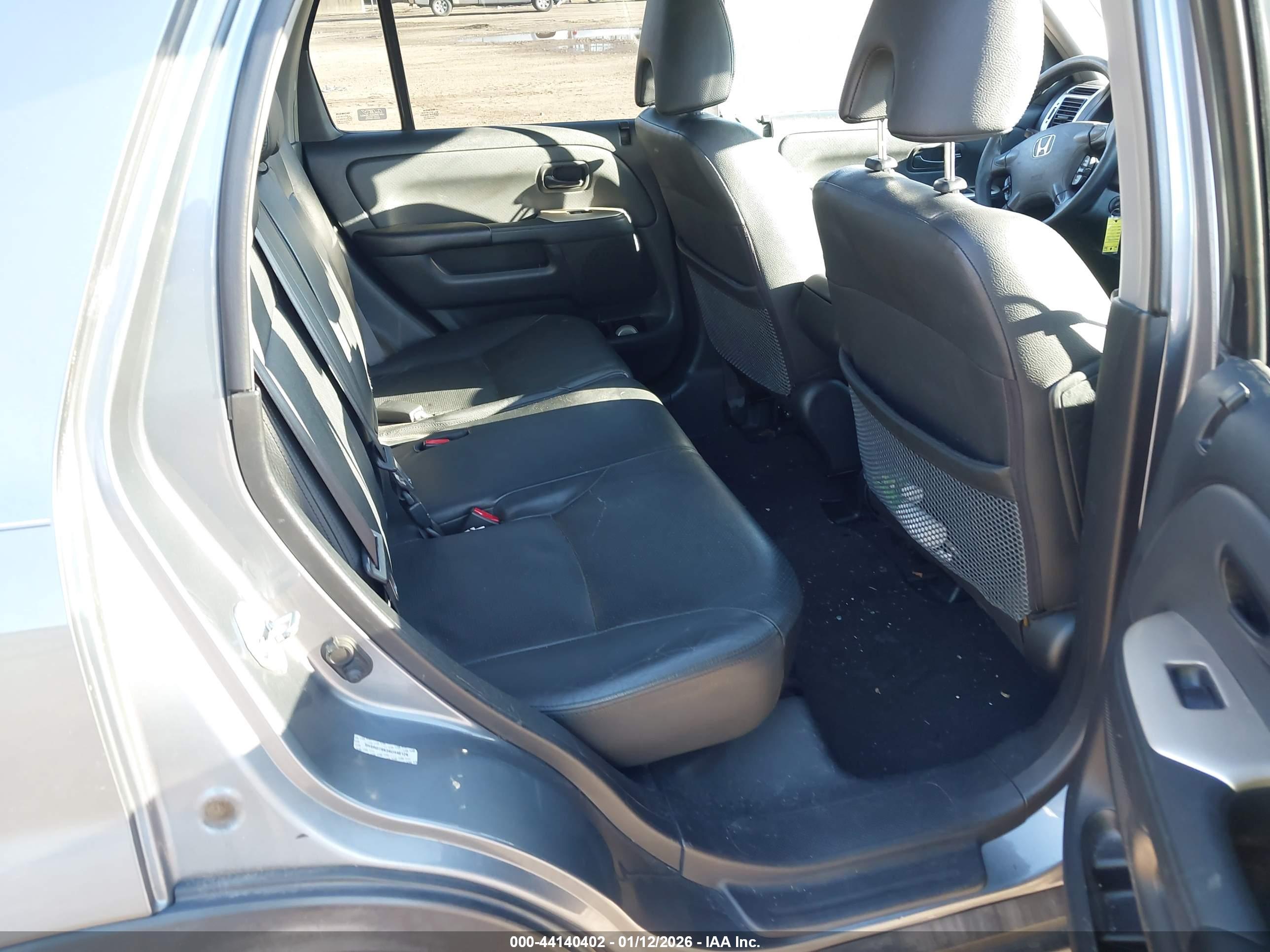 HONDA CR-V image 8