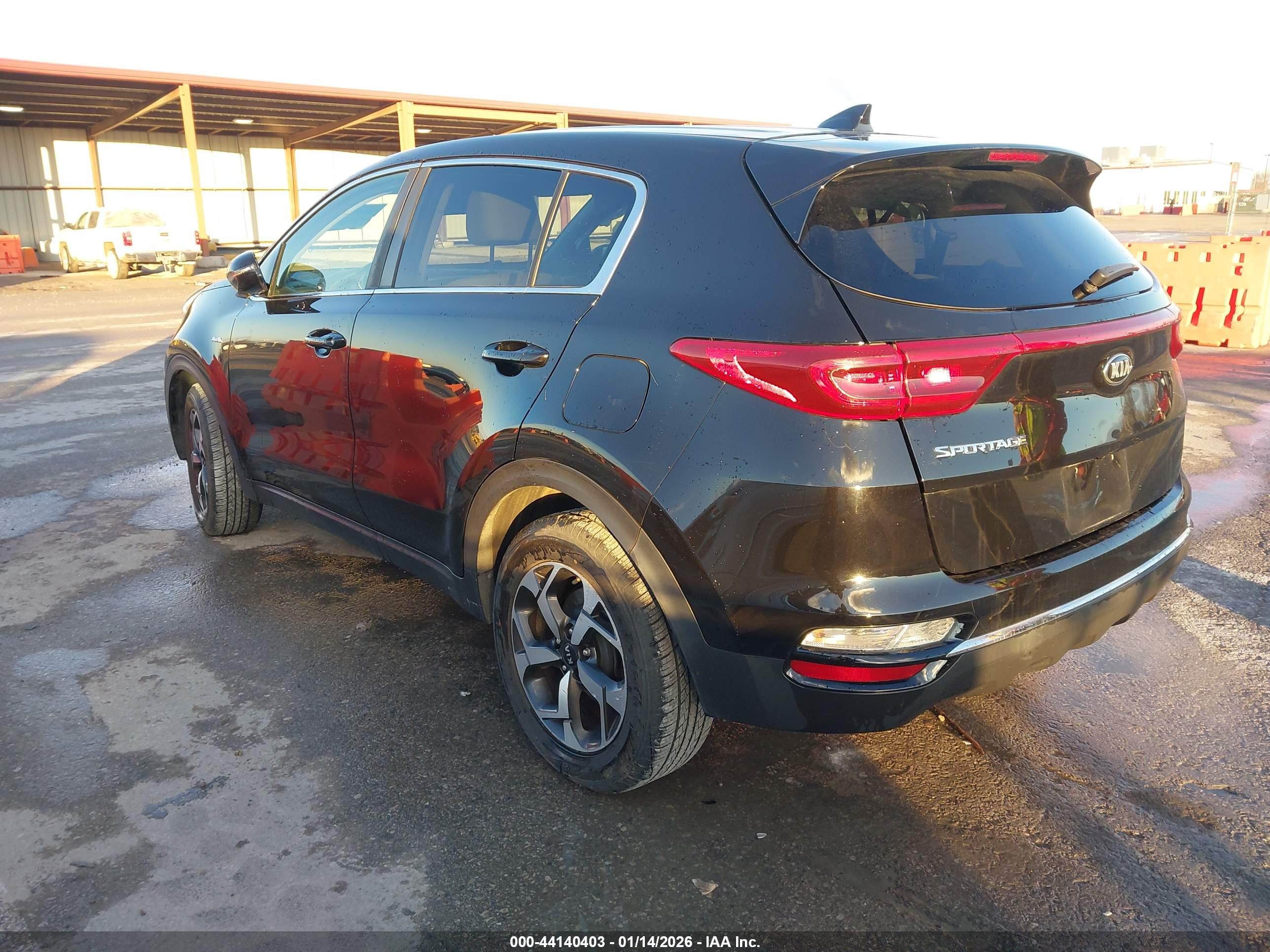 KIA SPORTAGE image 3