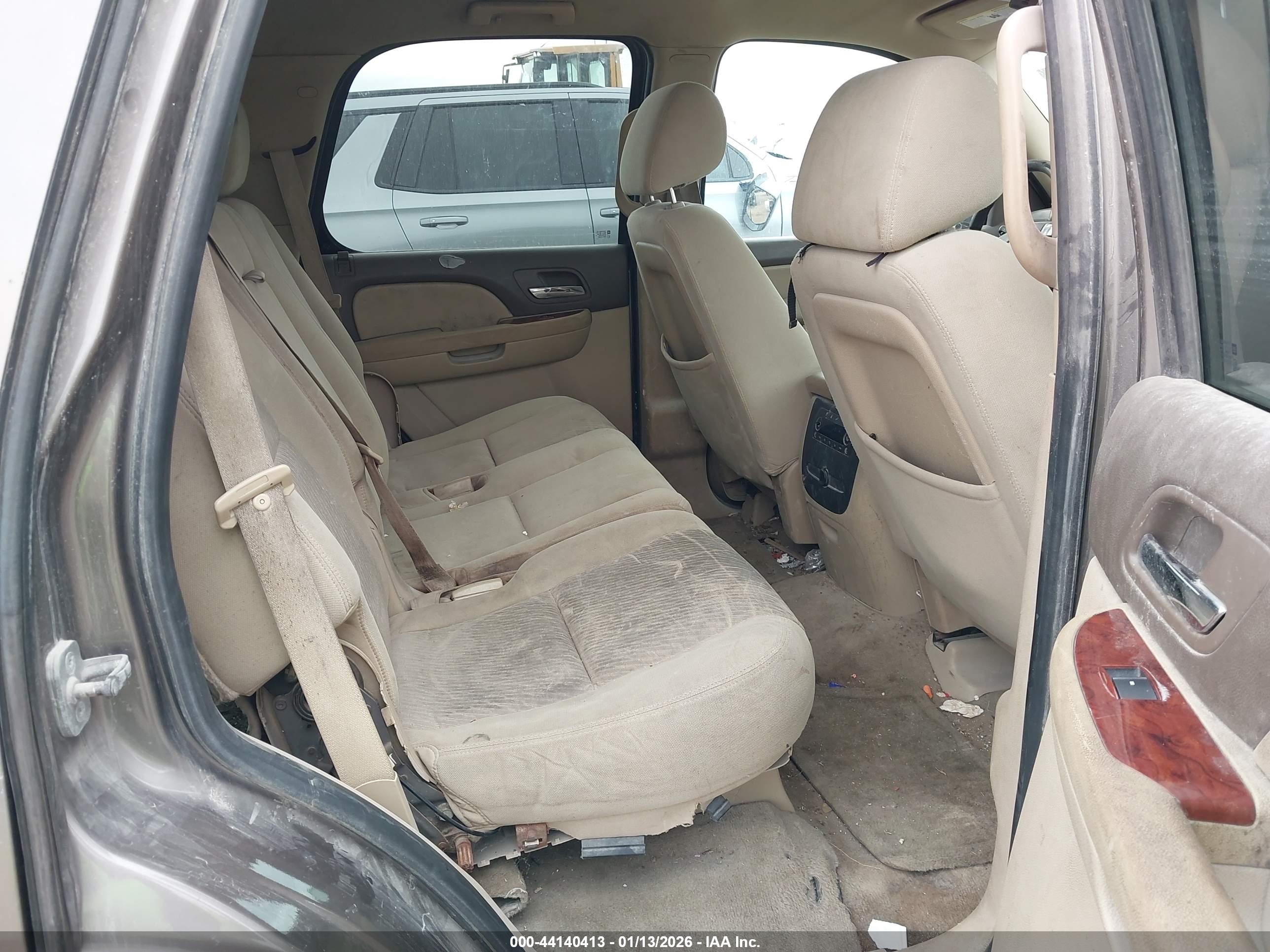 CHEVROLET TAHOE image 8