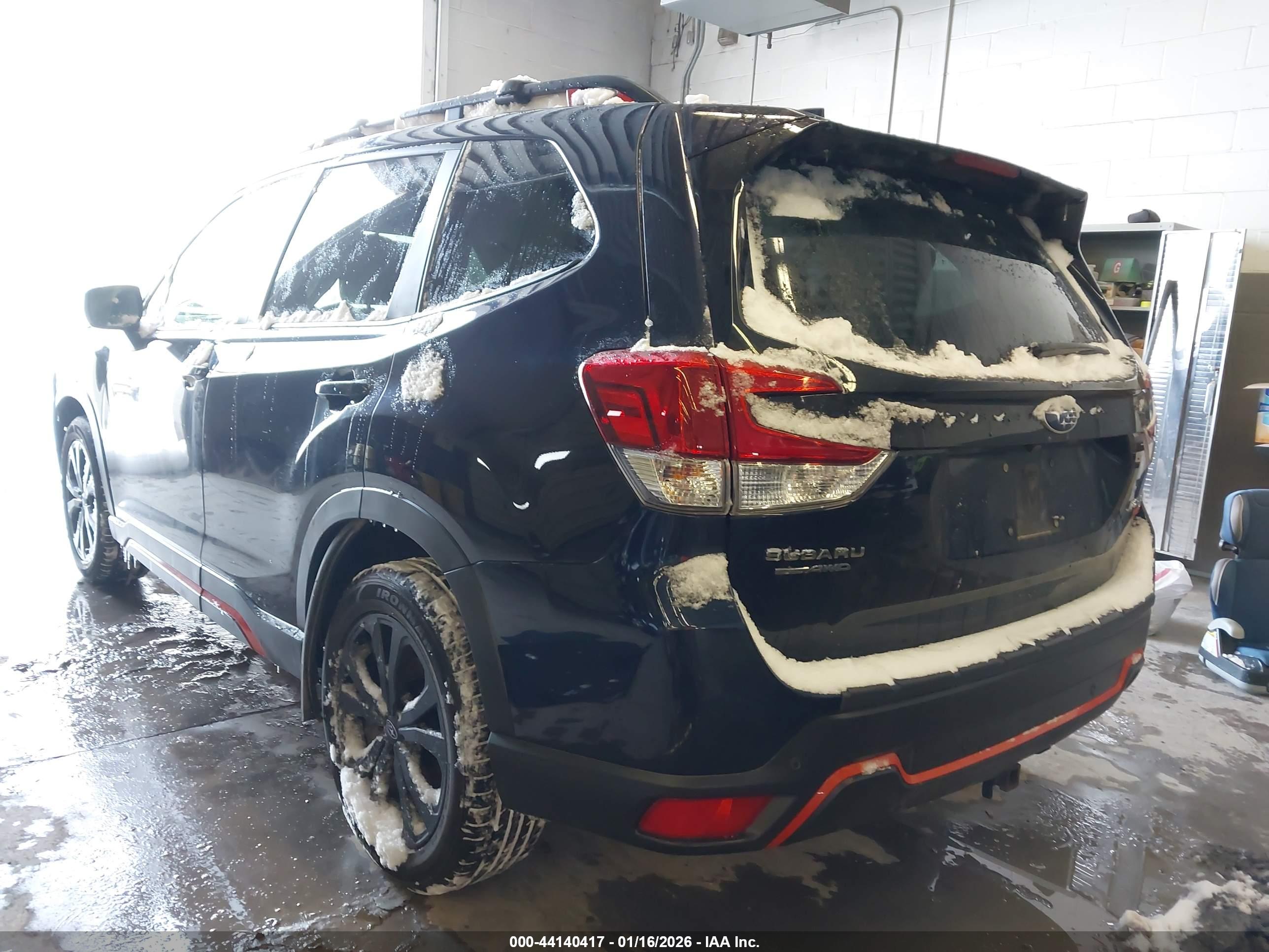 SUBARU FORESTER image 3