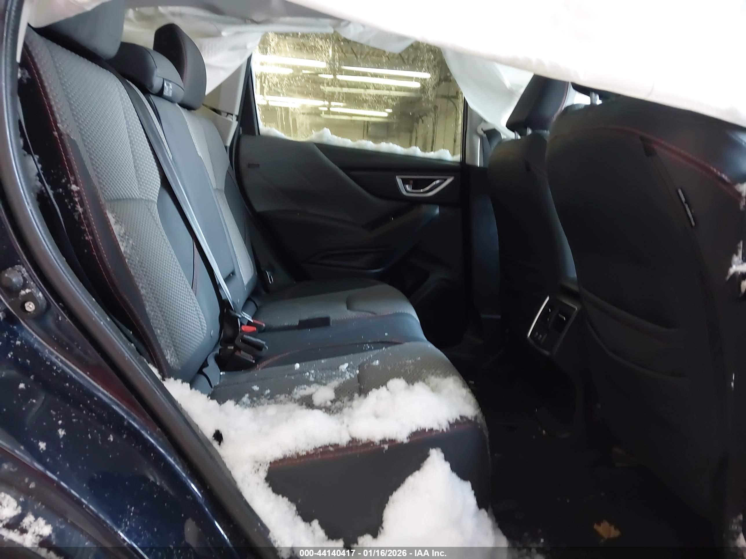 SUBARU FORESTER image 8