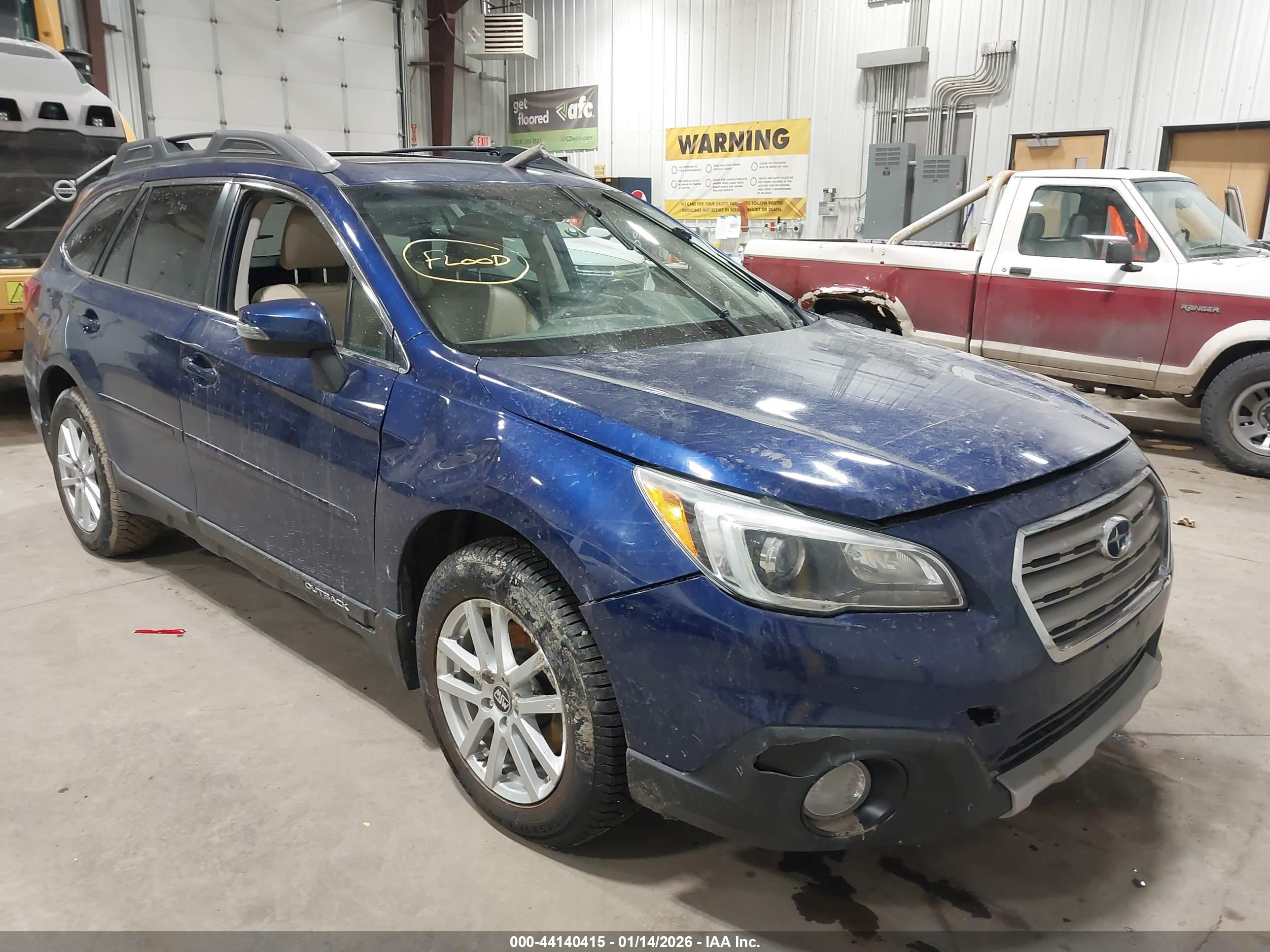 SUBARU OUTBACK image 6