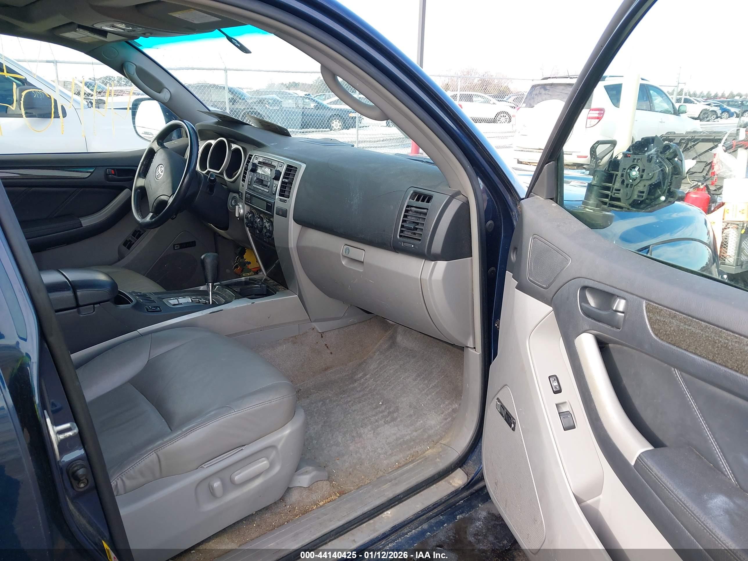 TOYOTA 4RUNNER image 5
