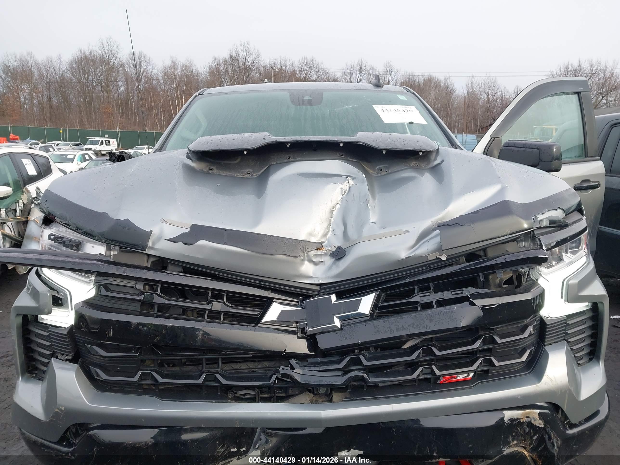 CHEVROLET SILVERADO image 6