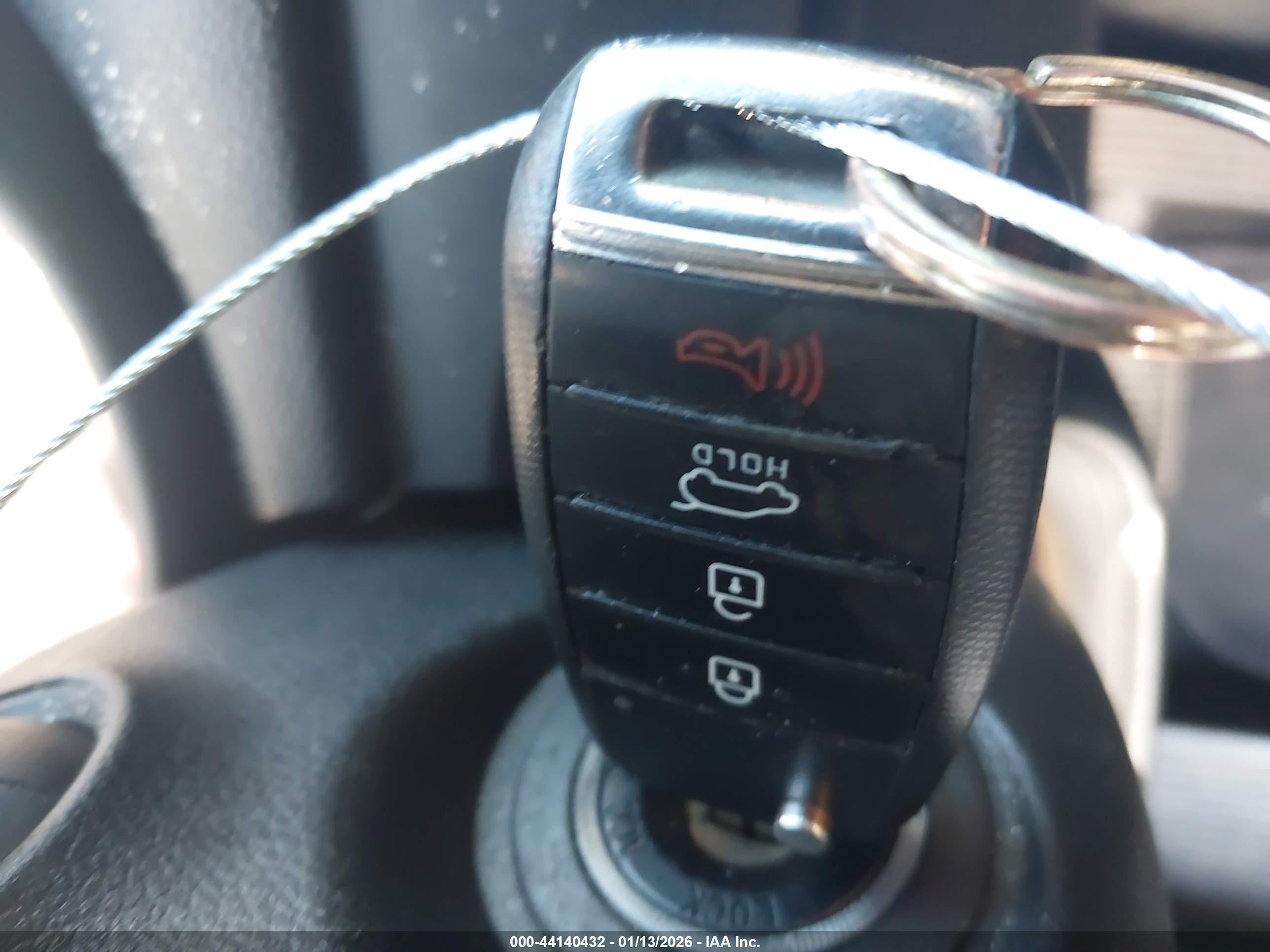 KIA SPORTAGE image 11