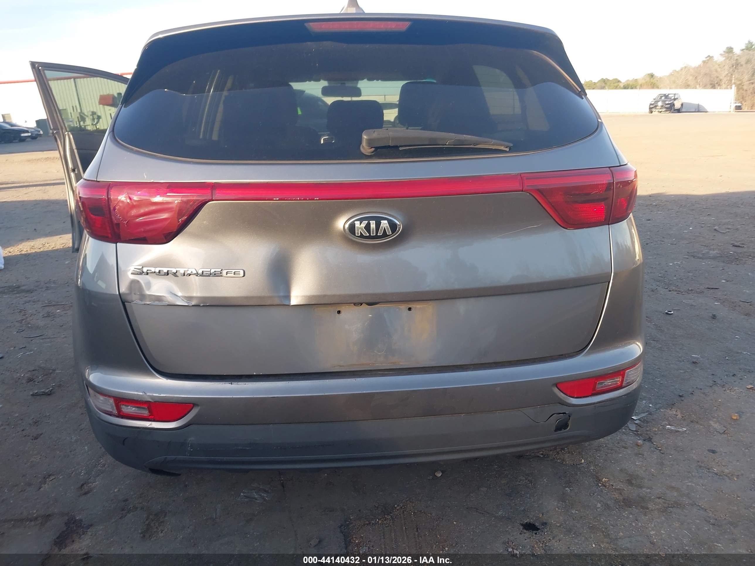 KIA SPORTAGE image 6
