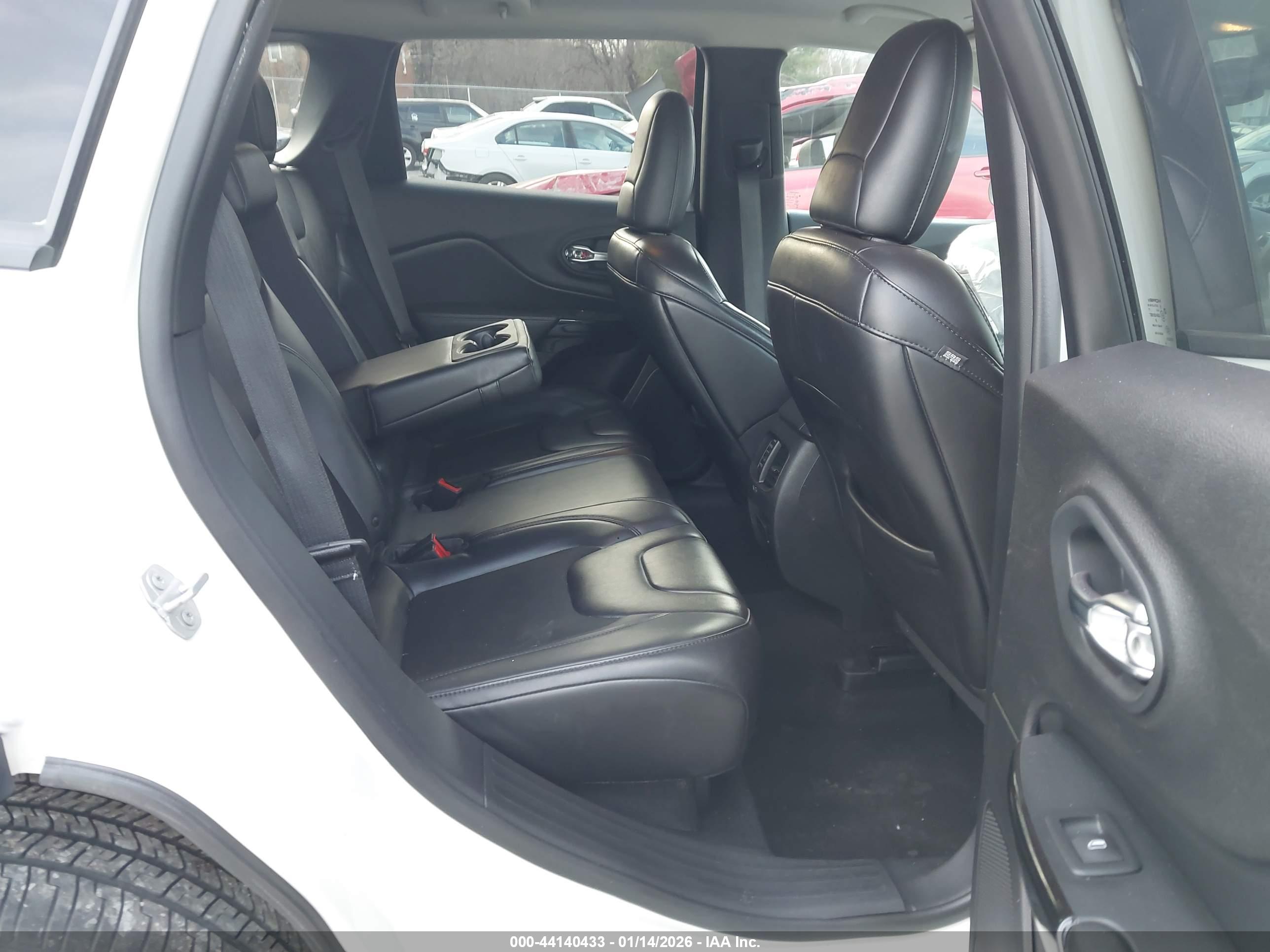 JEEP CHEROKEE image 8