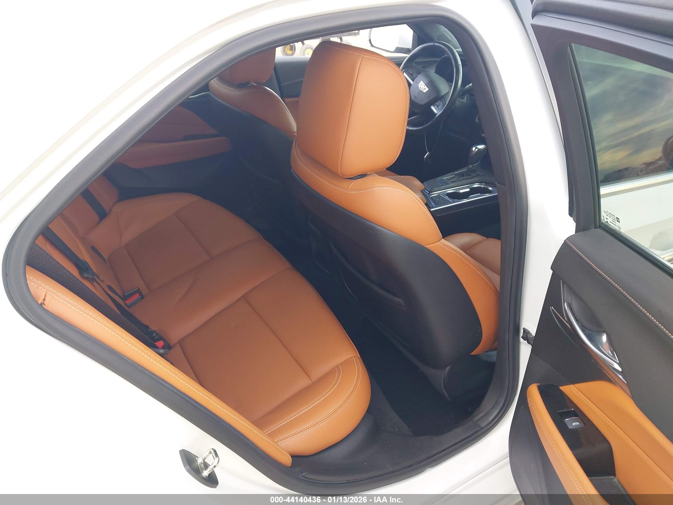 CADILLAC CT4 image 8