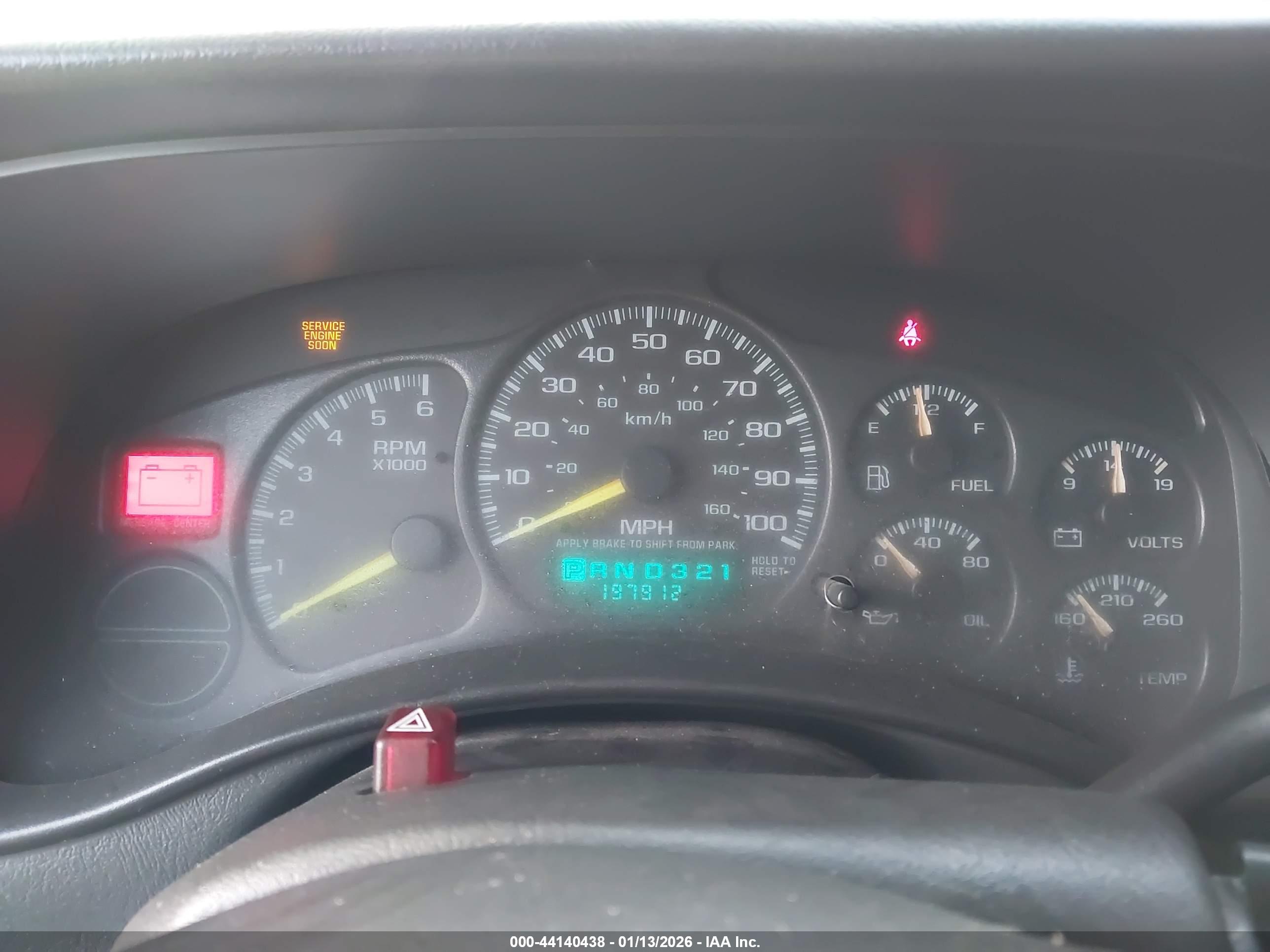 CHEVROLET SILVERADO image 7