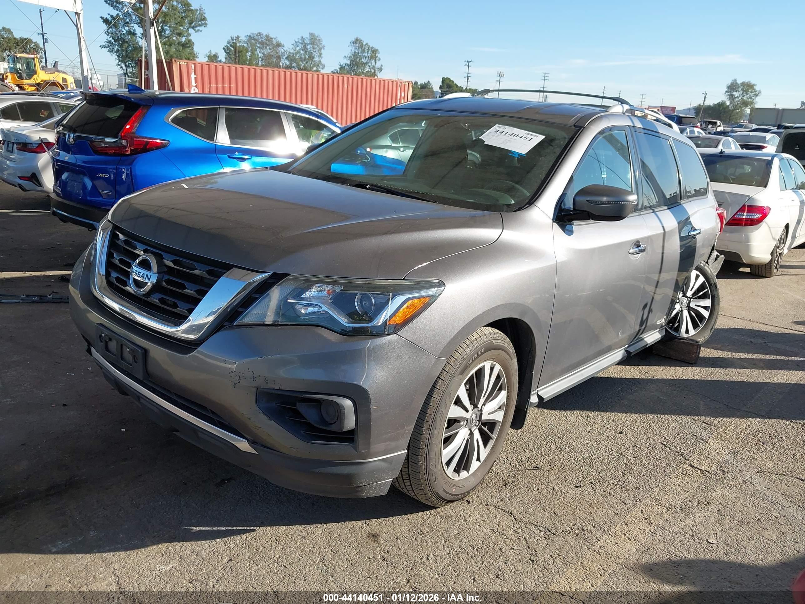 NISSAN PATHFINDER image 2