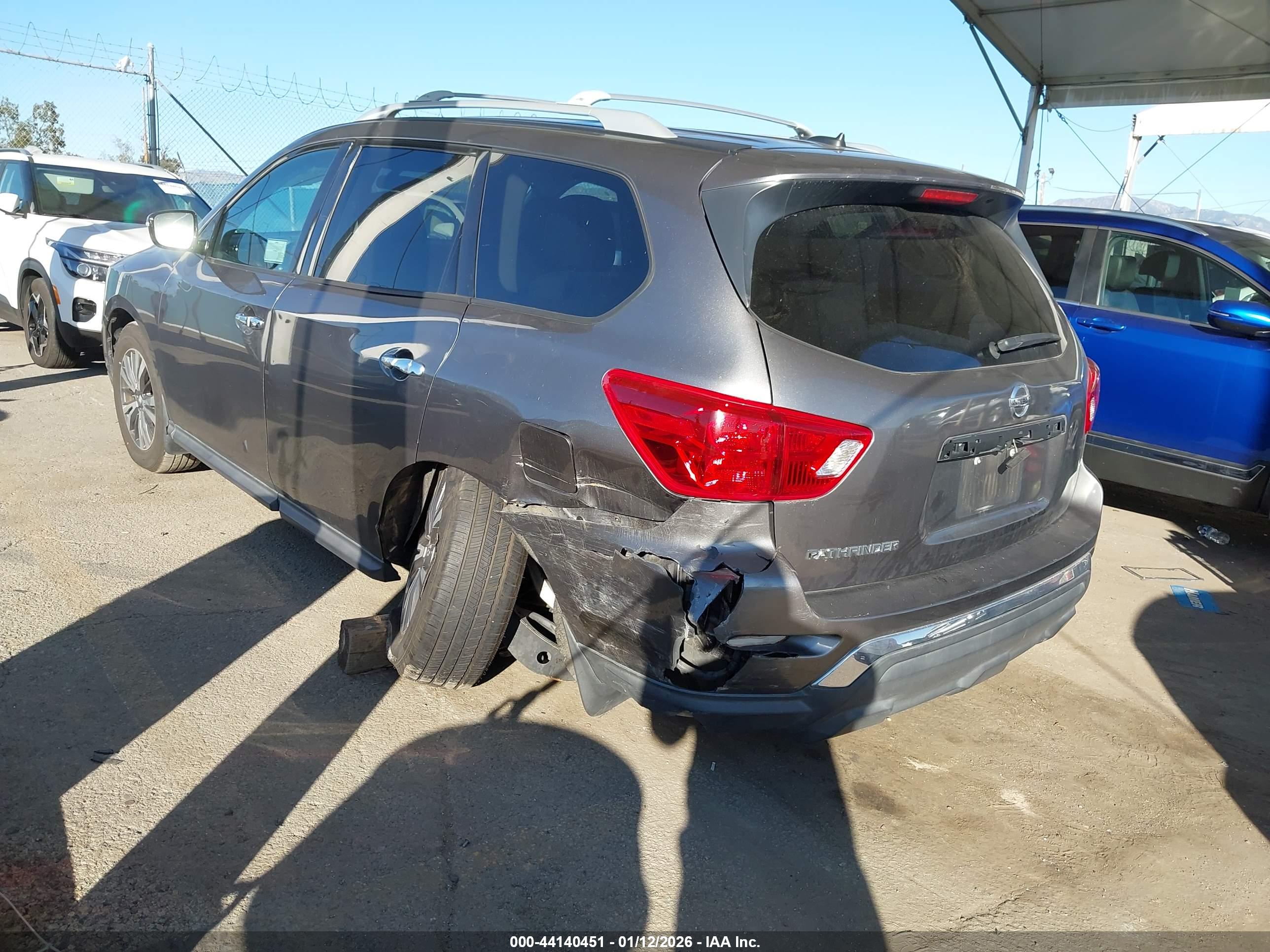 NISSAN PATHFINDER image 3