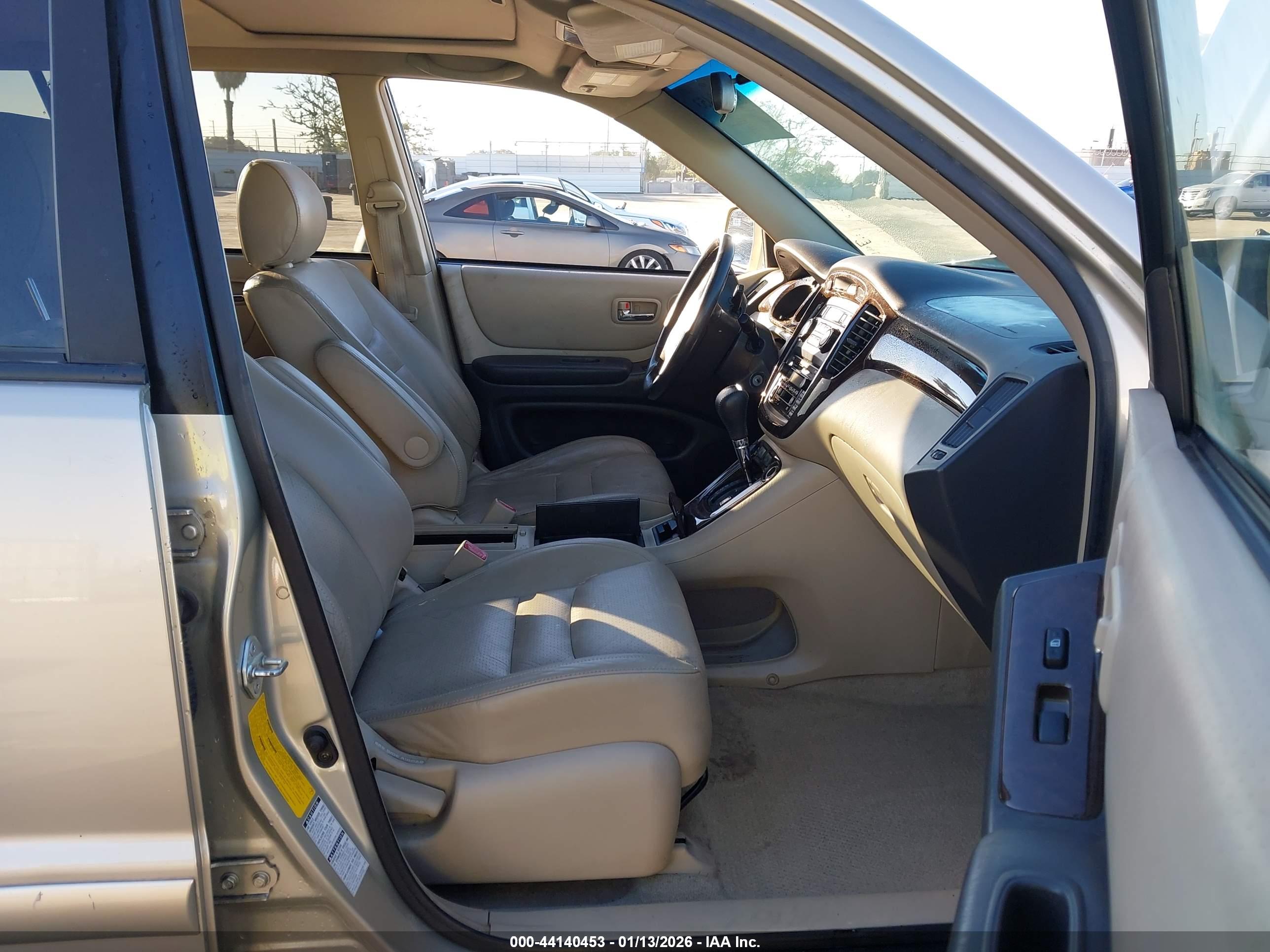 TOYOTA HIGHLANDER image 5