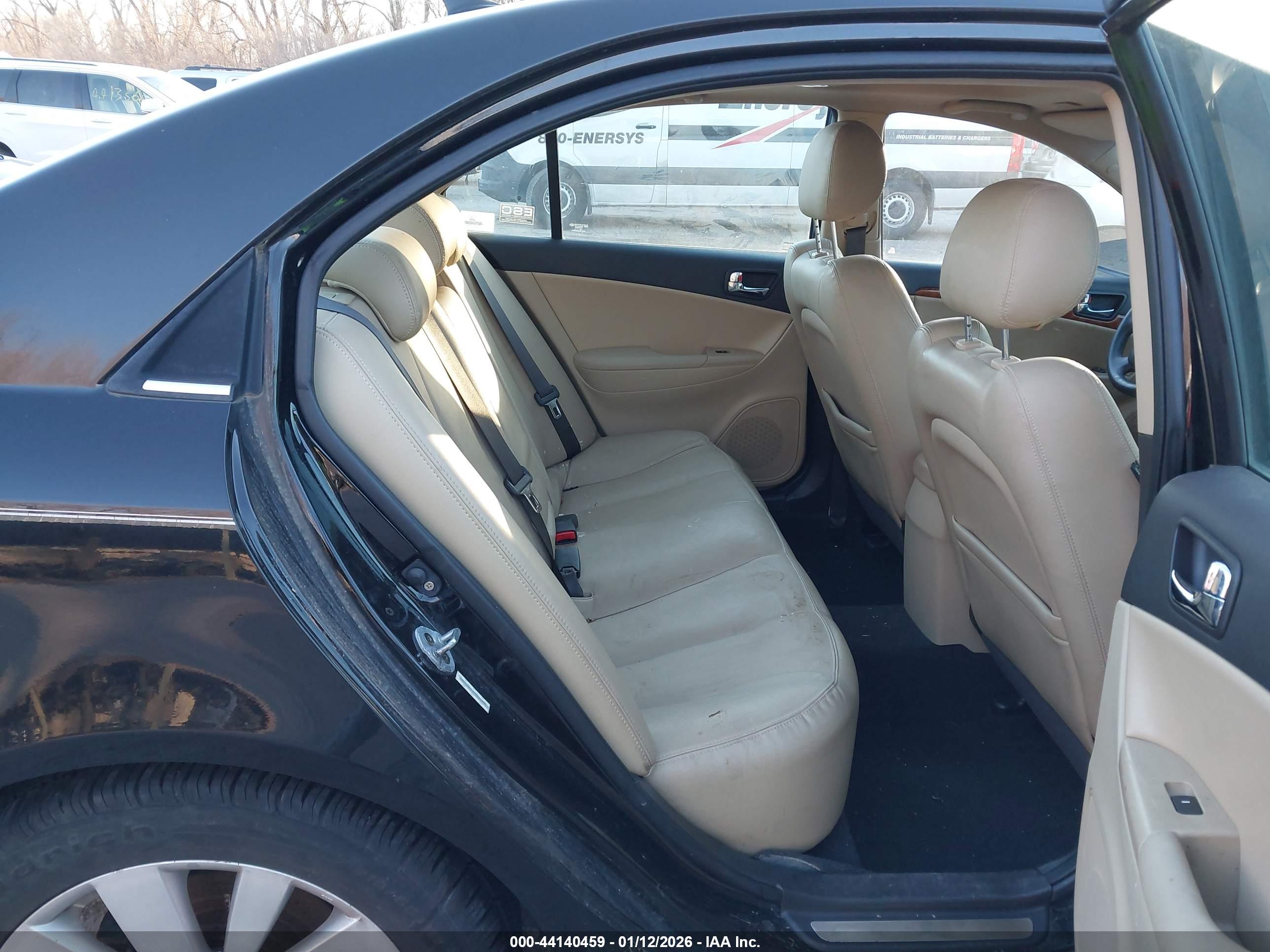 HYUNDAI SONATA image 8