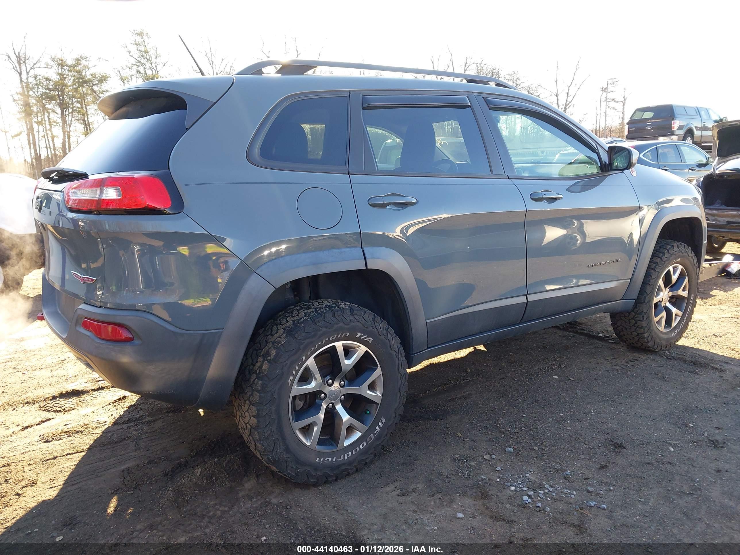 JEEP CHEROKEE image 4