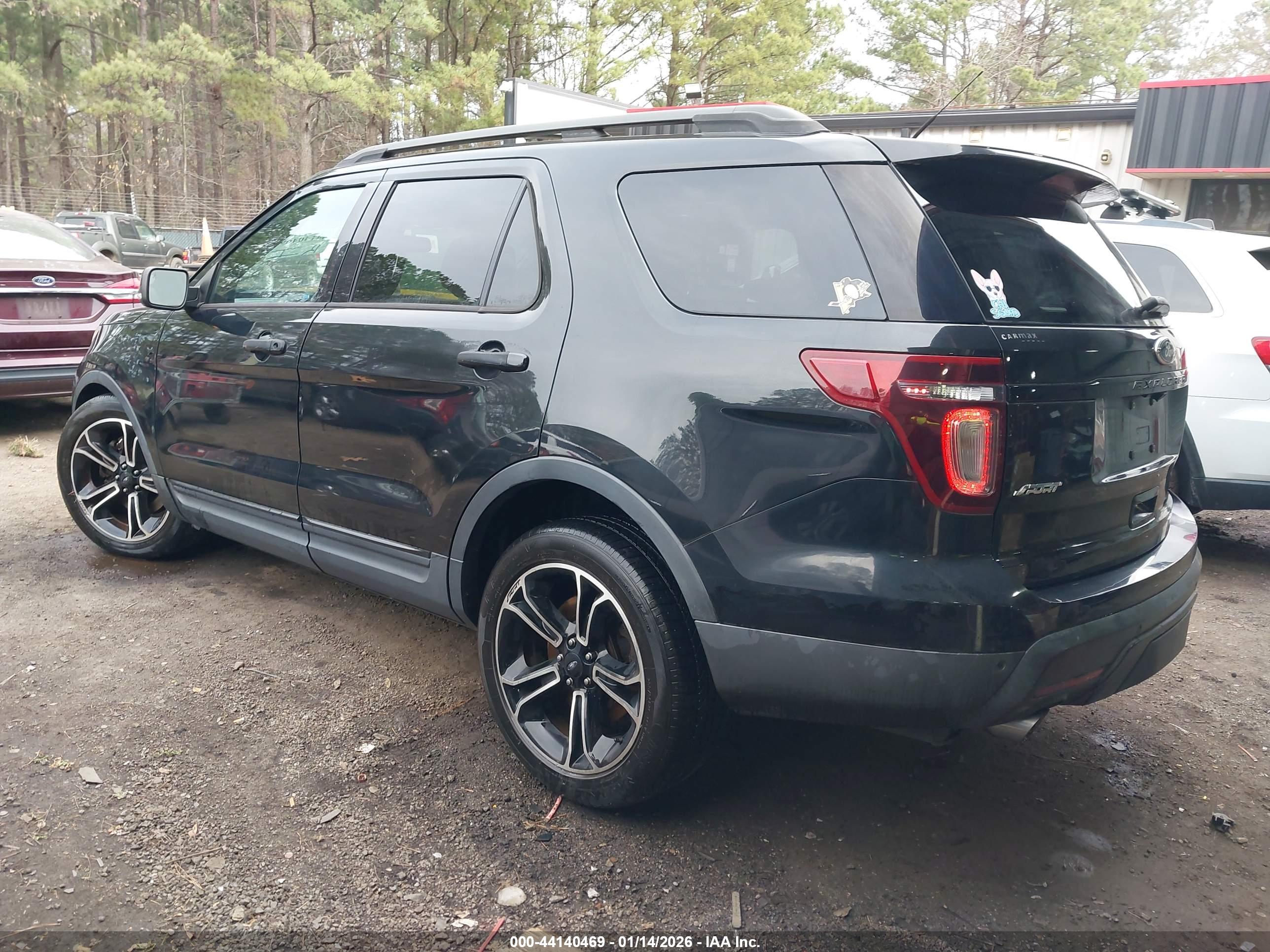 FORD EXPLORER image 3