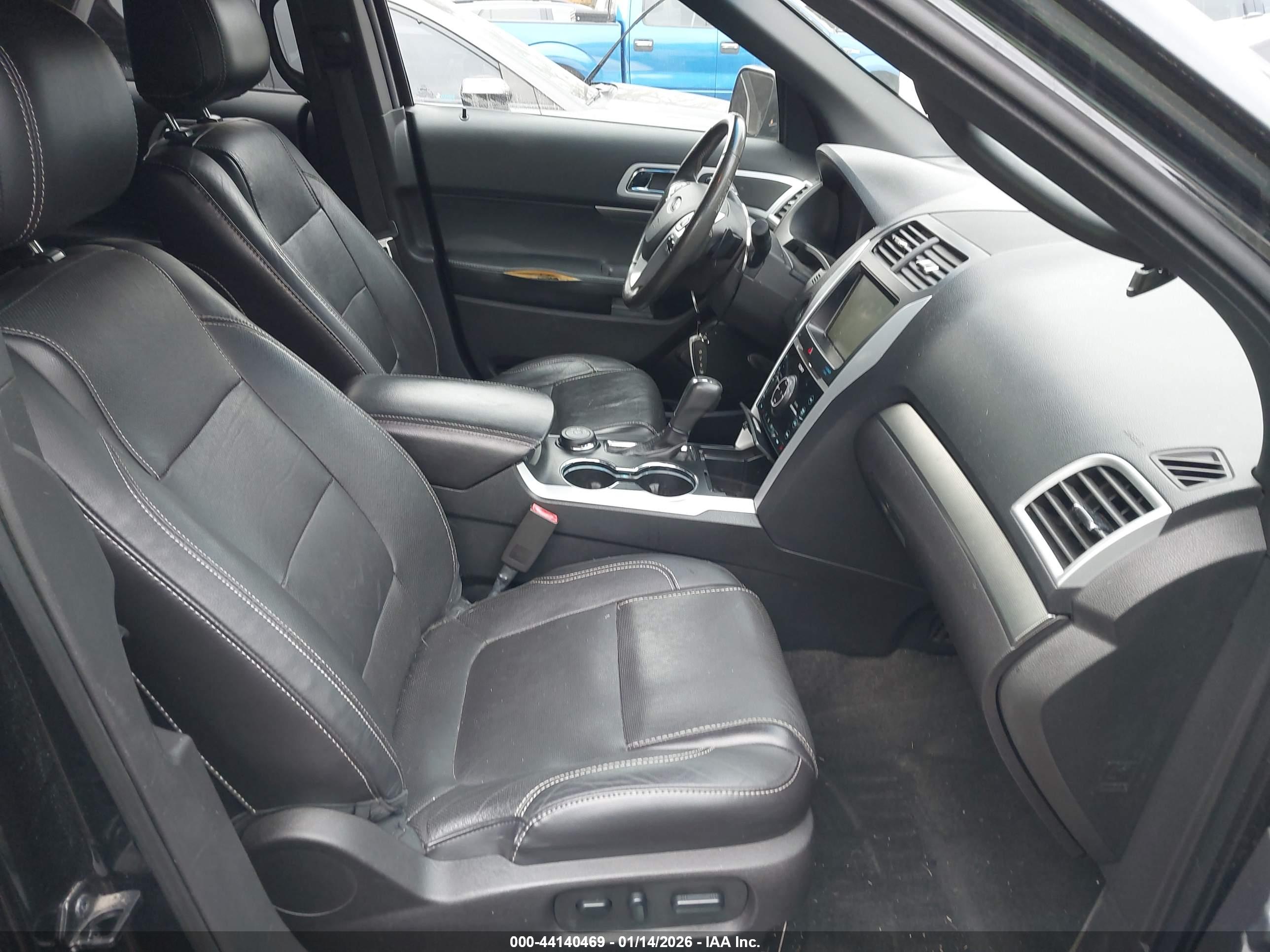 FORD EXPLORER image 5