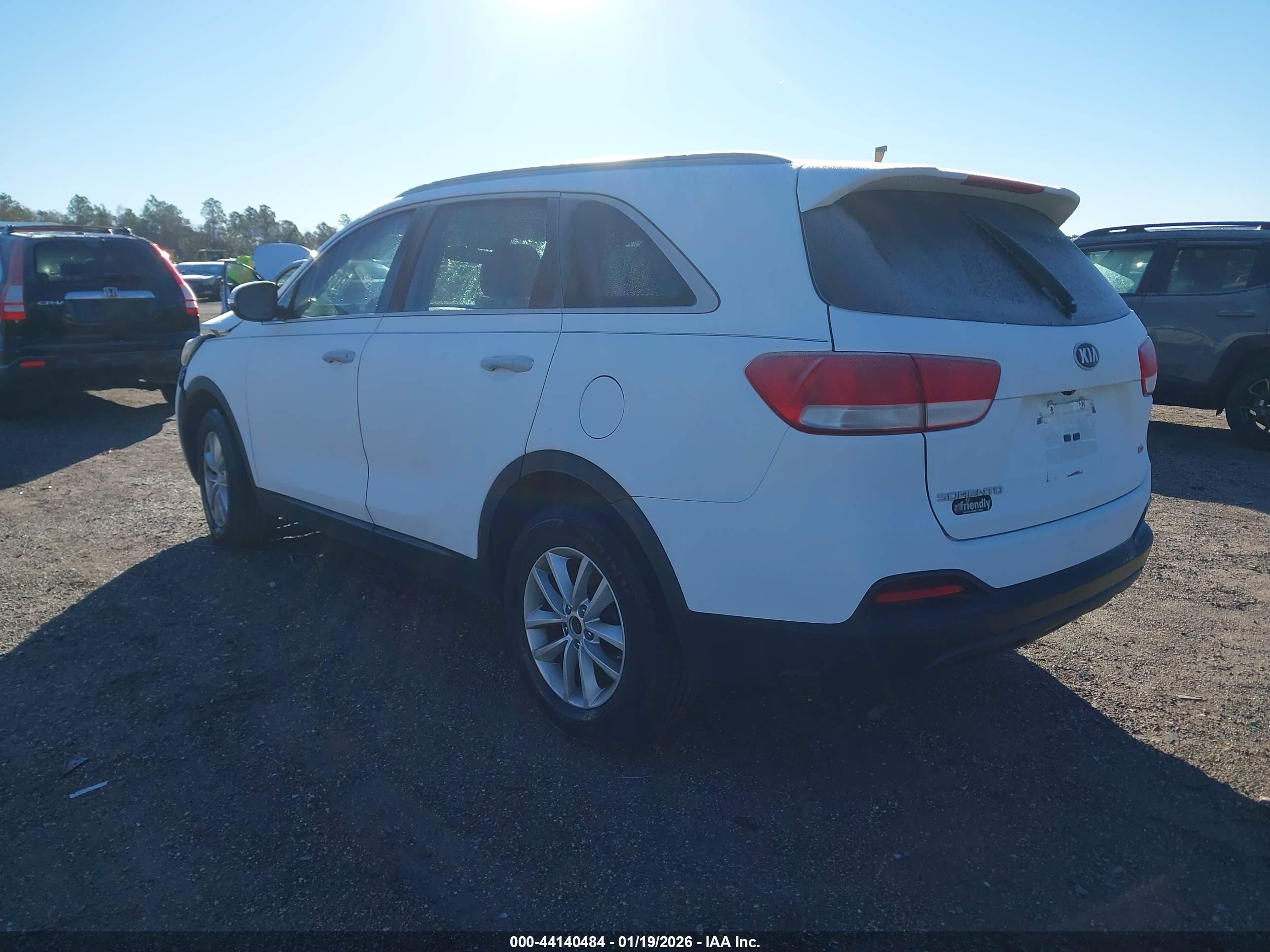 KIA SORENTO image 3