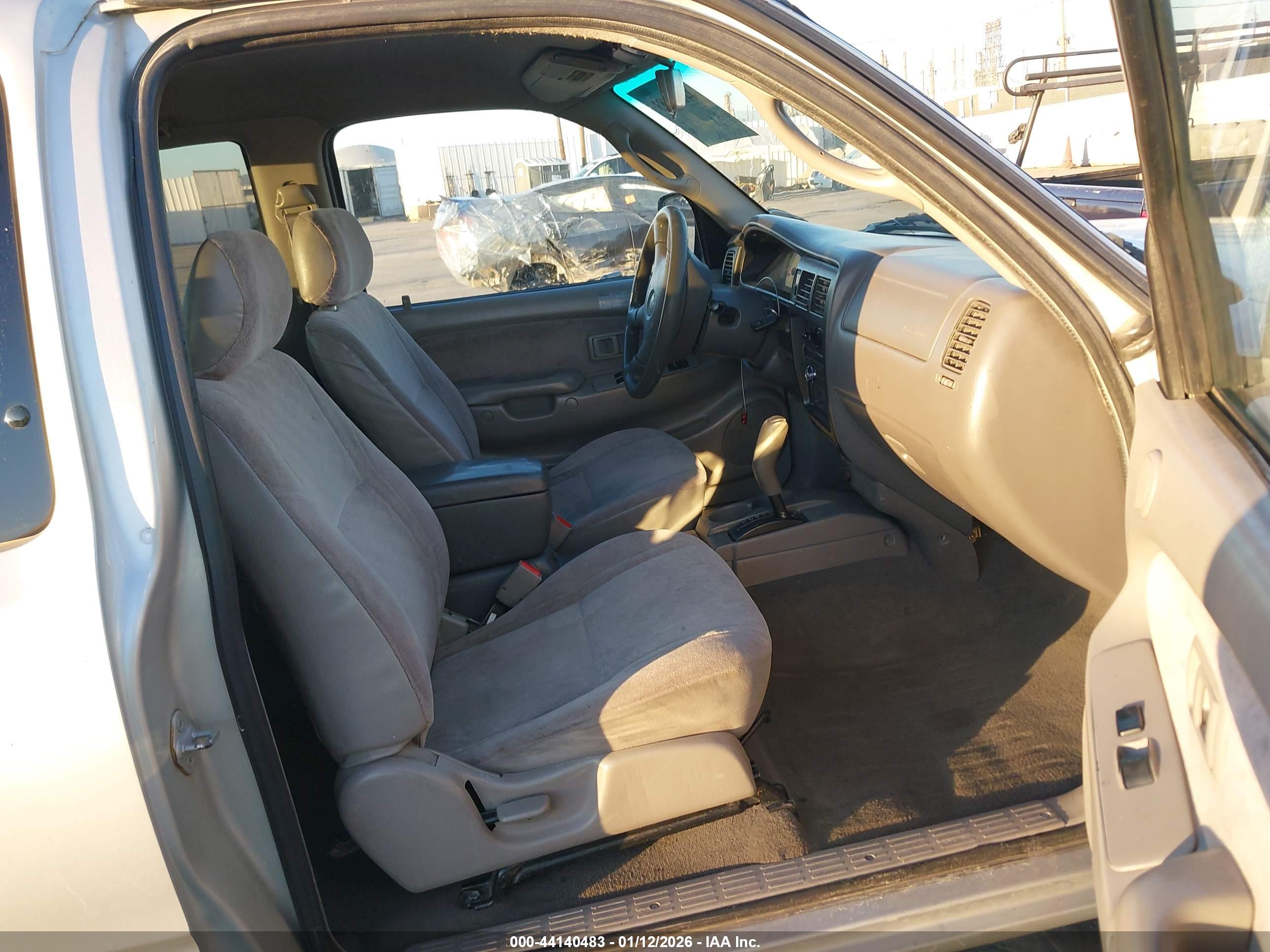 TOYOTA TACOMA image 5