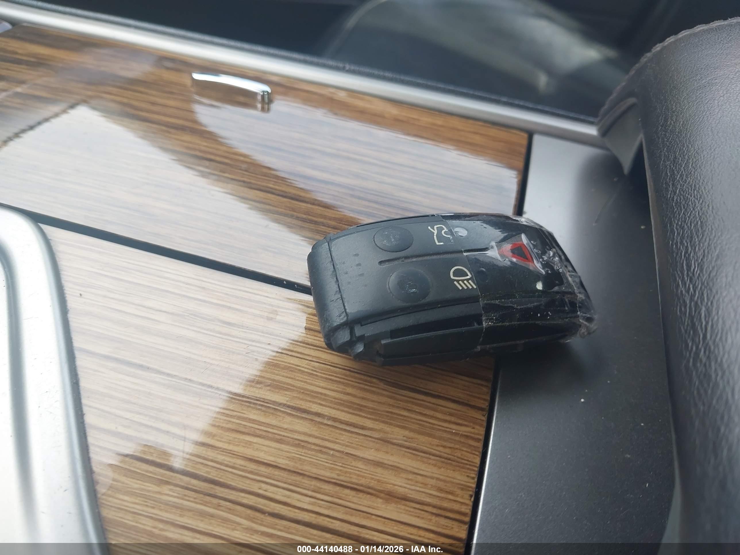 JAGUAR XF image 11