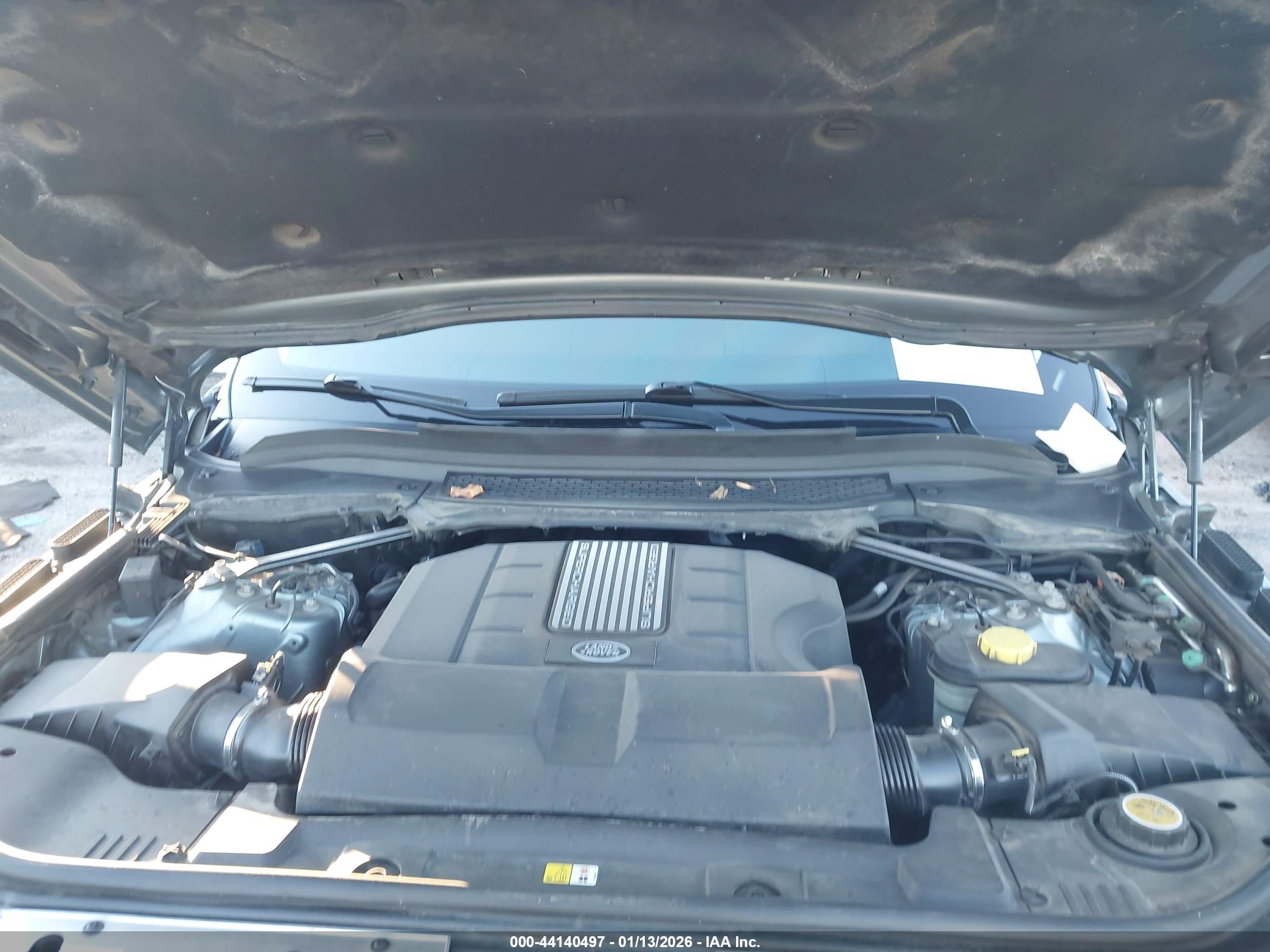 LAND ROVER image 10