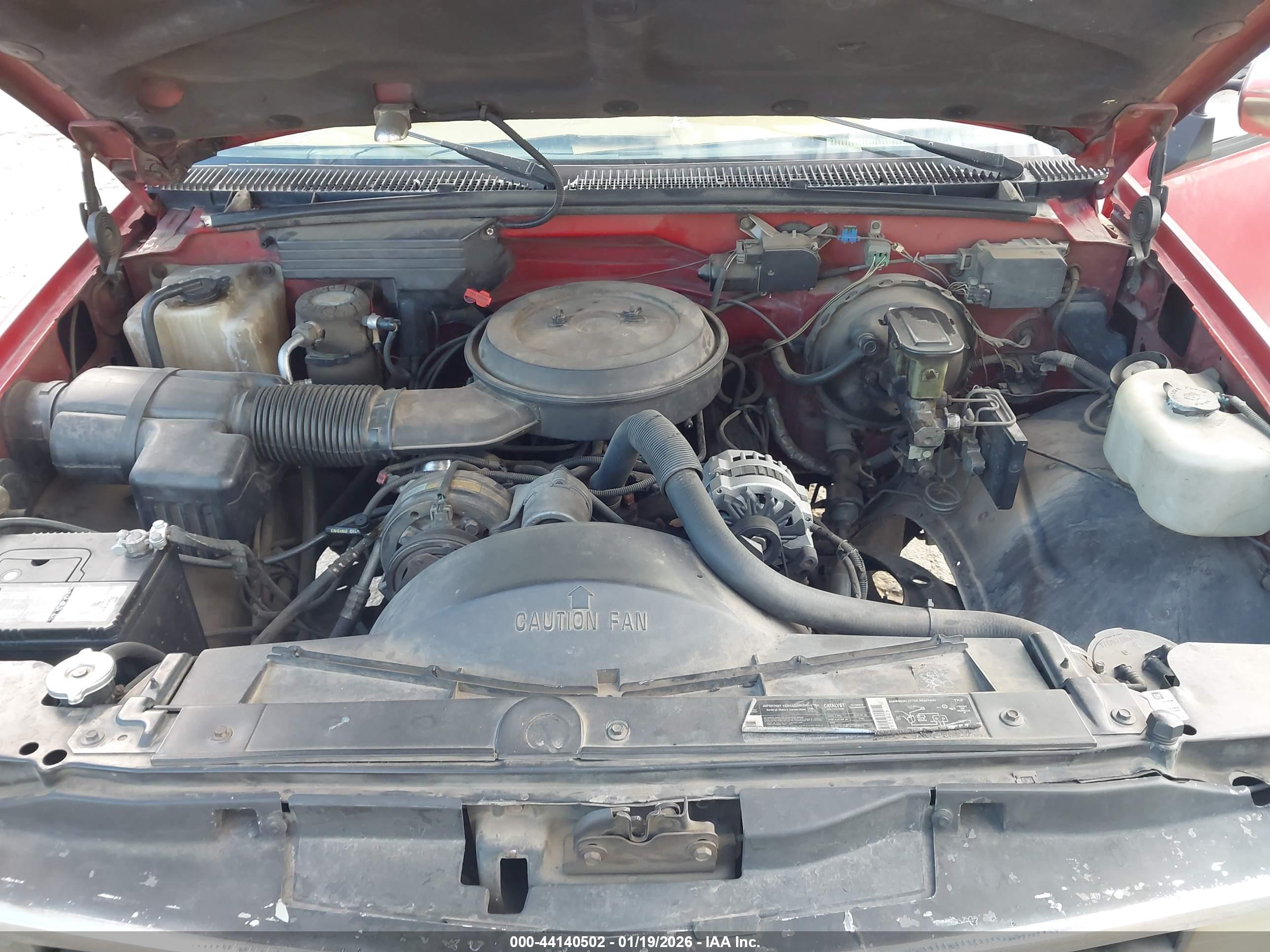 CHEVROLET GMT-400 image 10