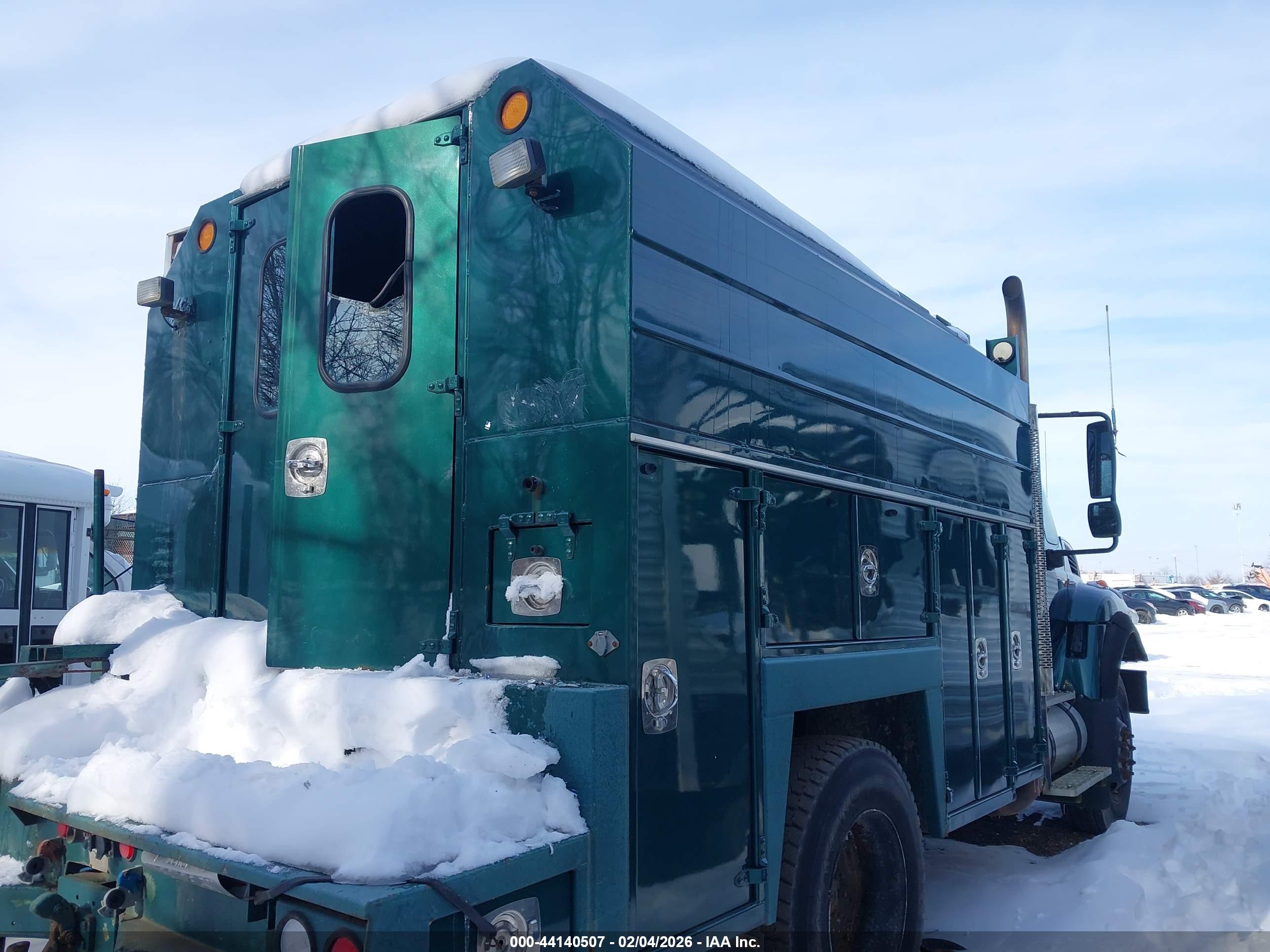INTERNATIONAL 7000 image 4