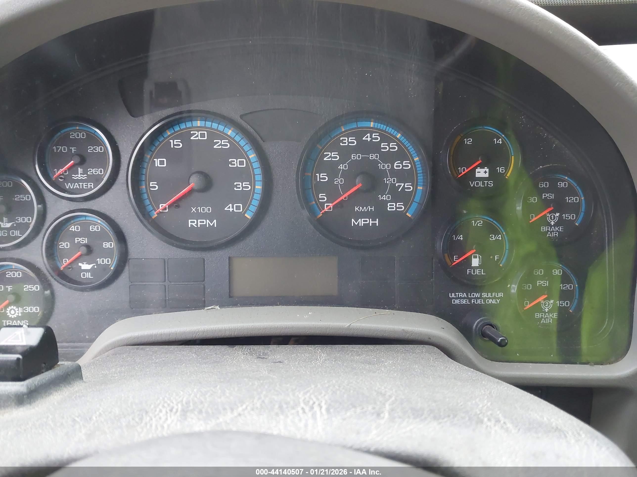 INTERNATIONAL 7000 image 6