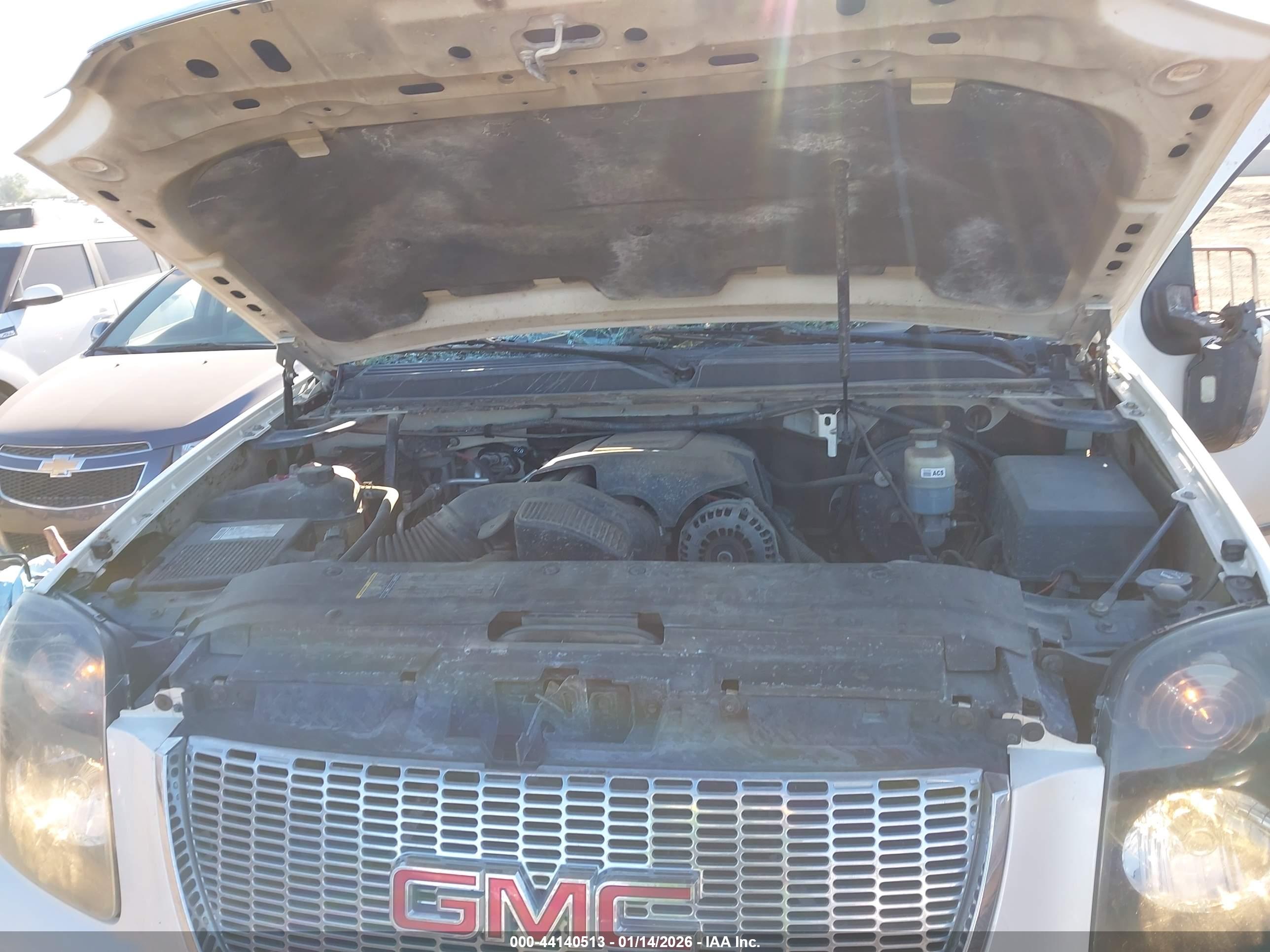 GMC YUKON image 10
