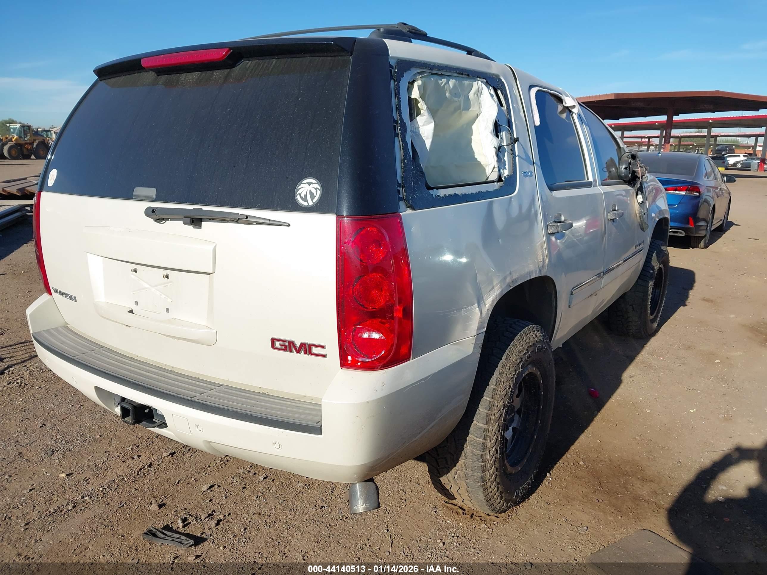 GMC YUKON image 4