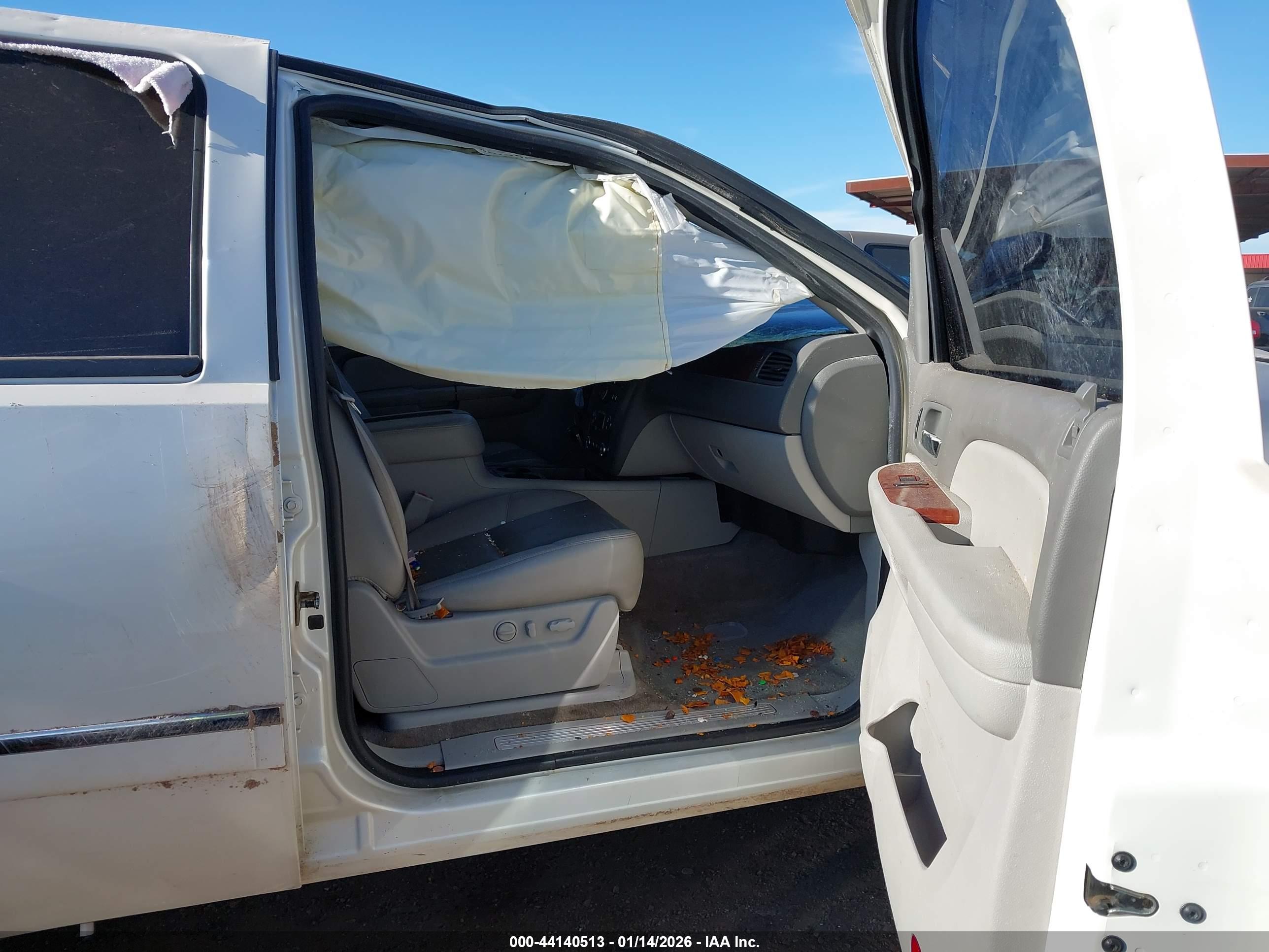 GMC YUKON image 5
