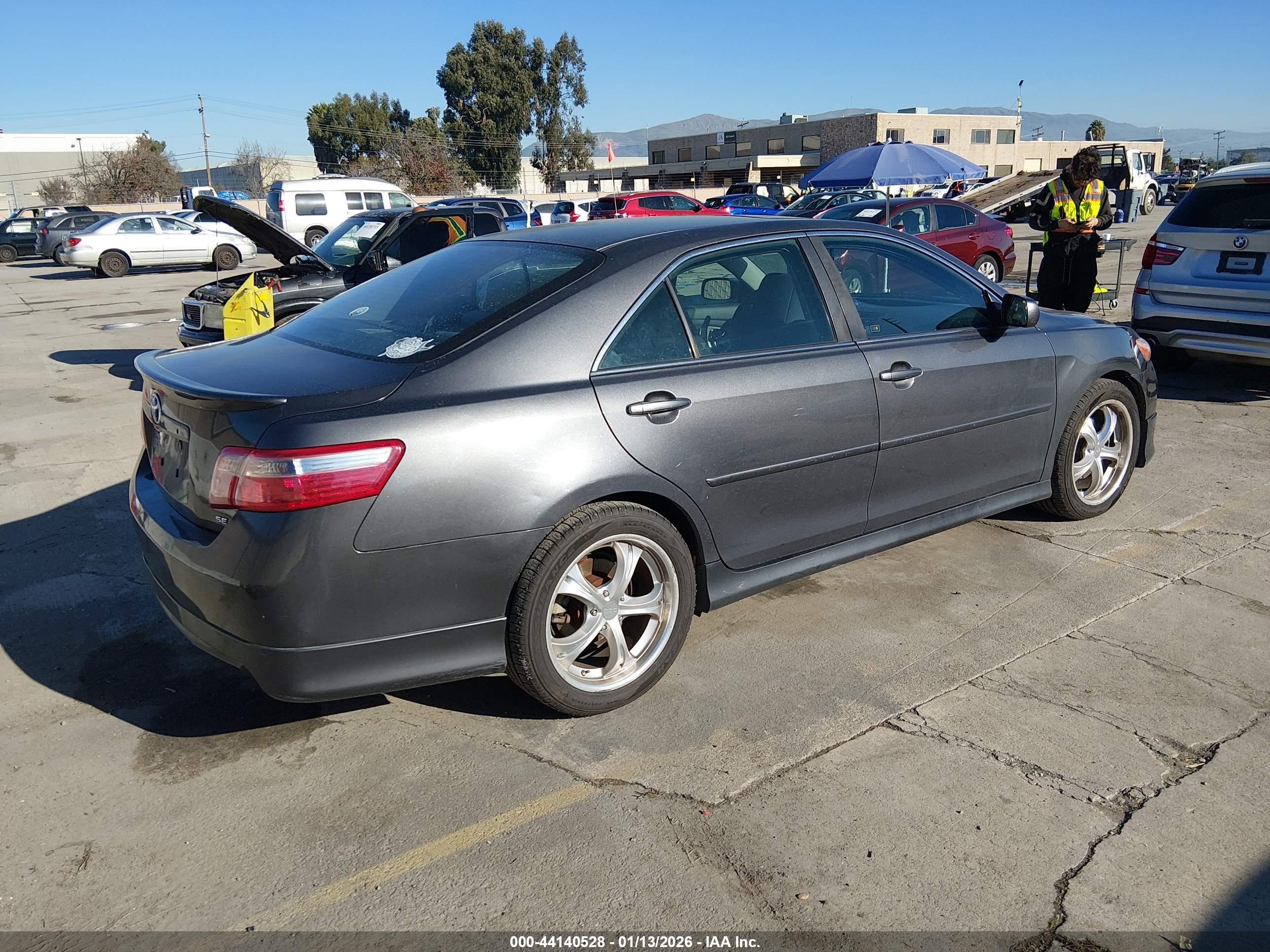 TOYOTA CAMRY image 4
