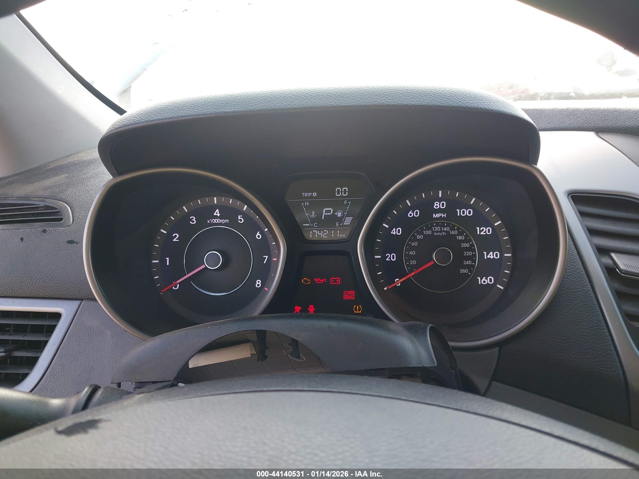 HYUNDAI ELANTRA image 7