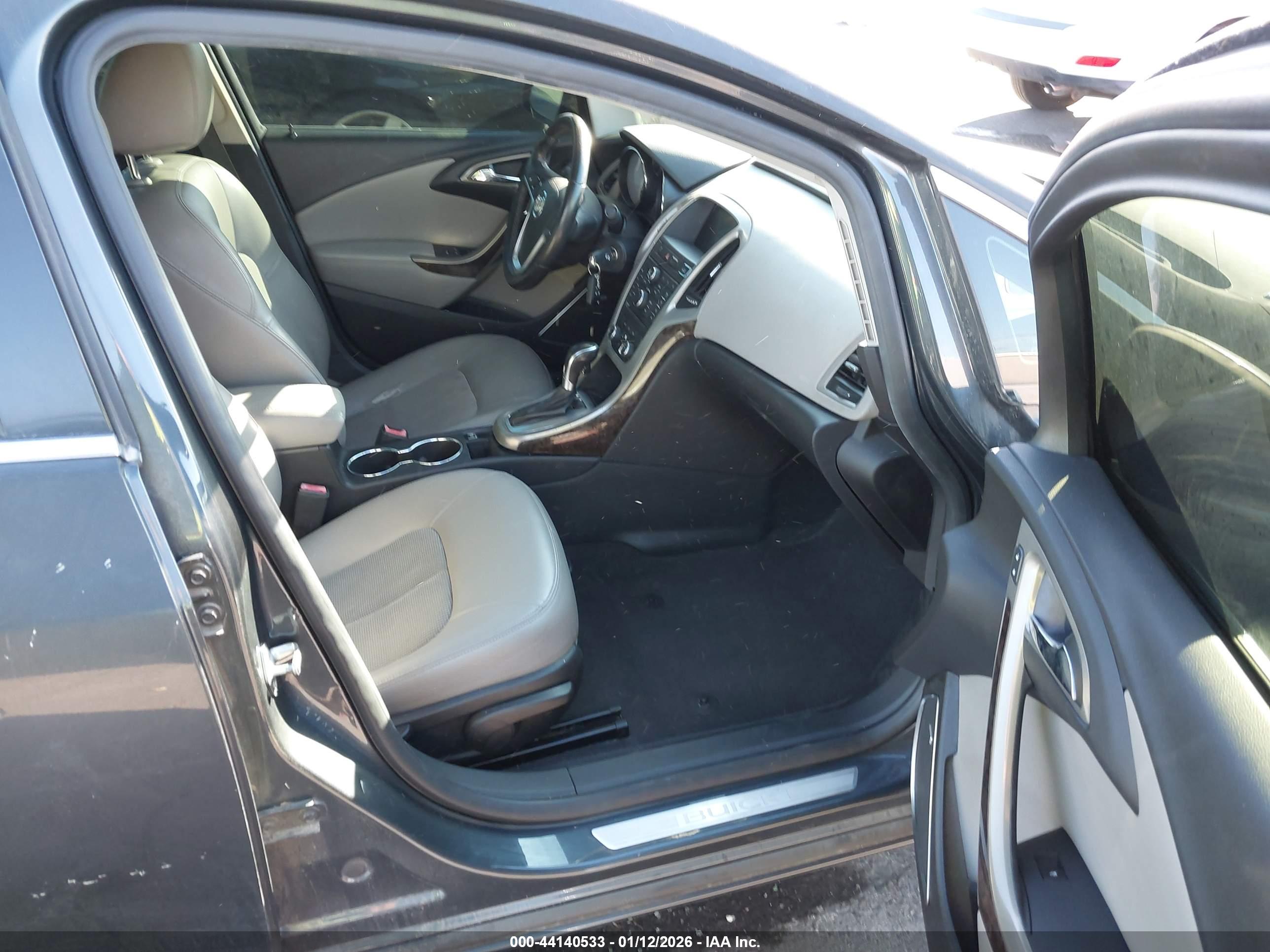 BUICK VERANO image 5