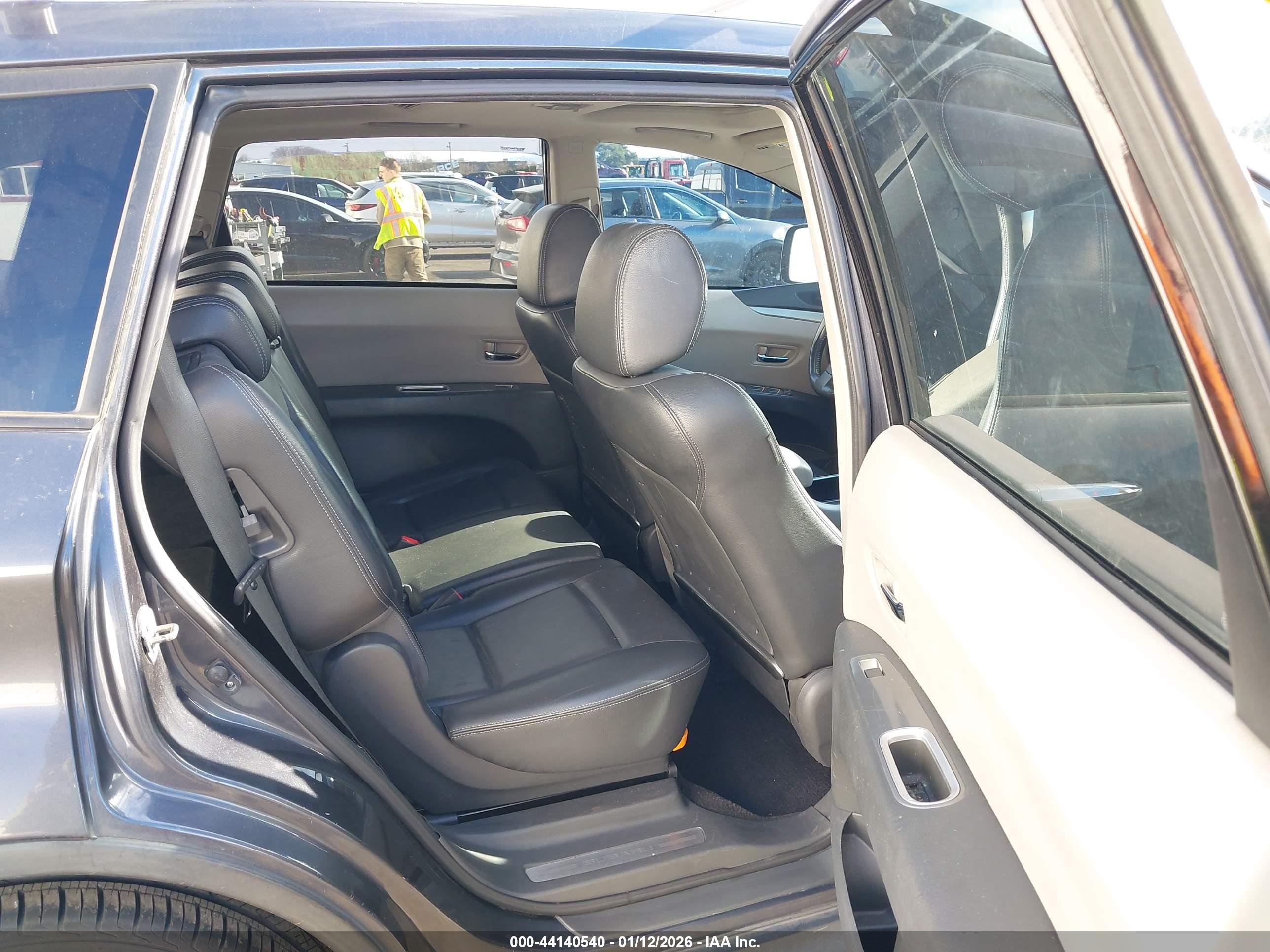 SUBARU TRIBECA image 8