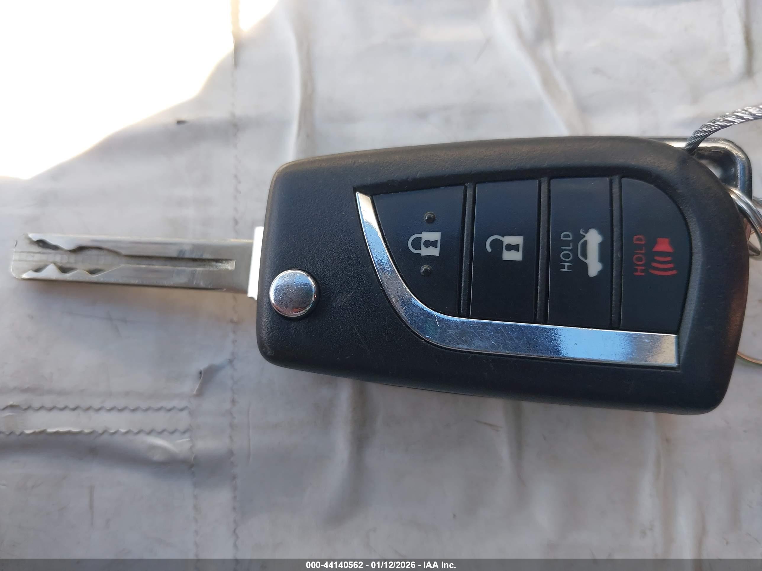 TOYOTA COROLLA image 11