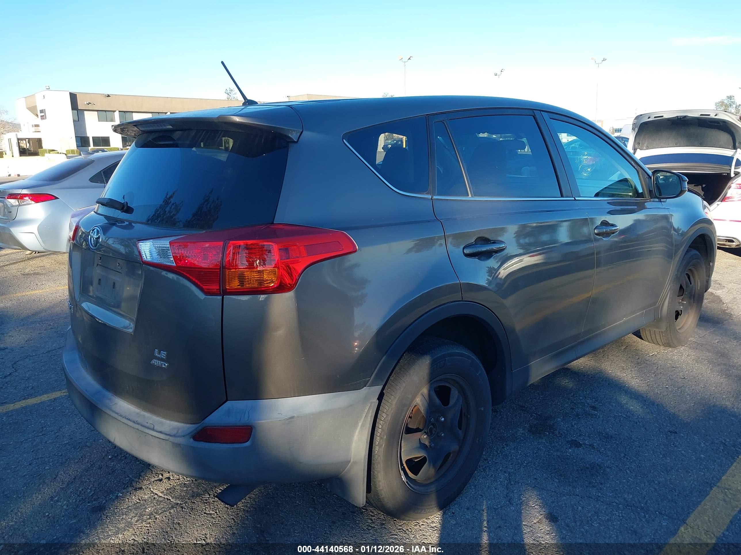 TOYOTA RAV4 image 4