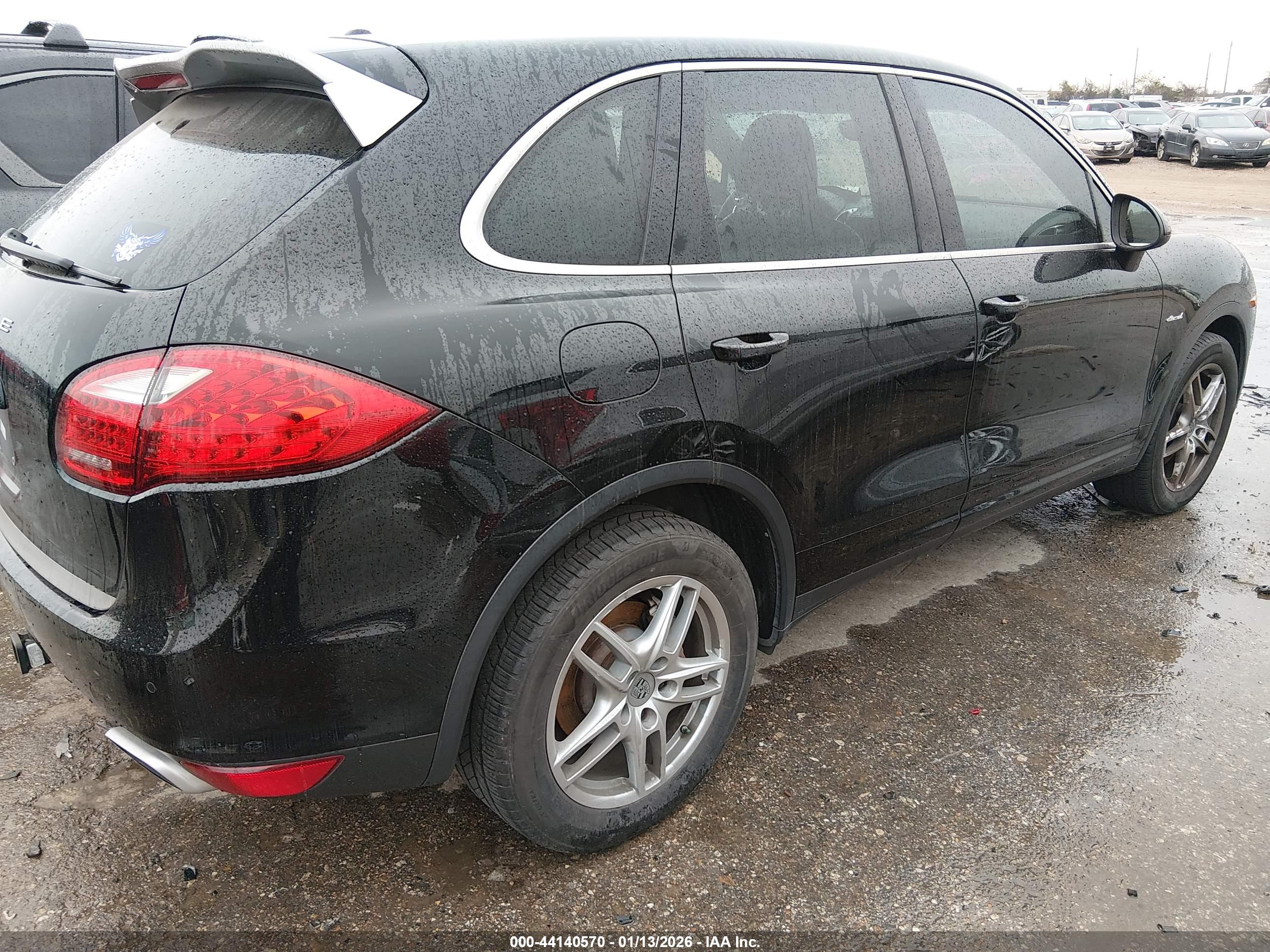 PORSCHE CAYENNE image 4