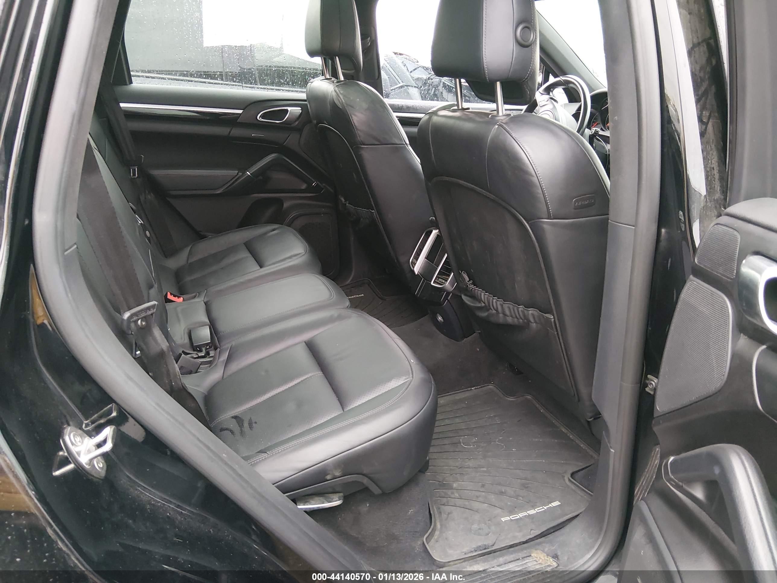 PORSCHE CAYENNE image 8