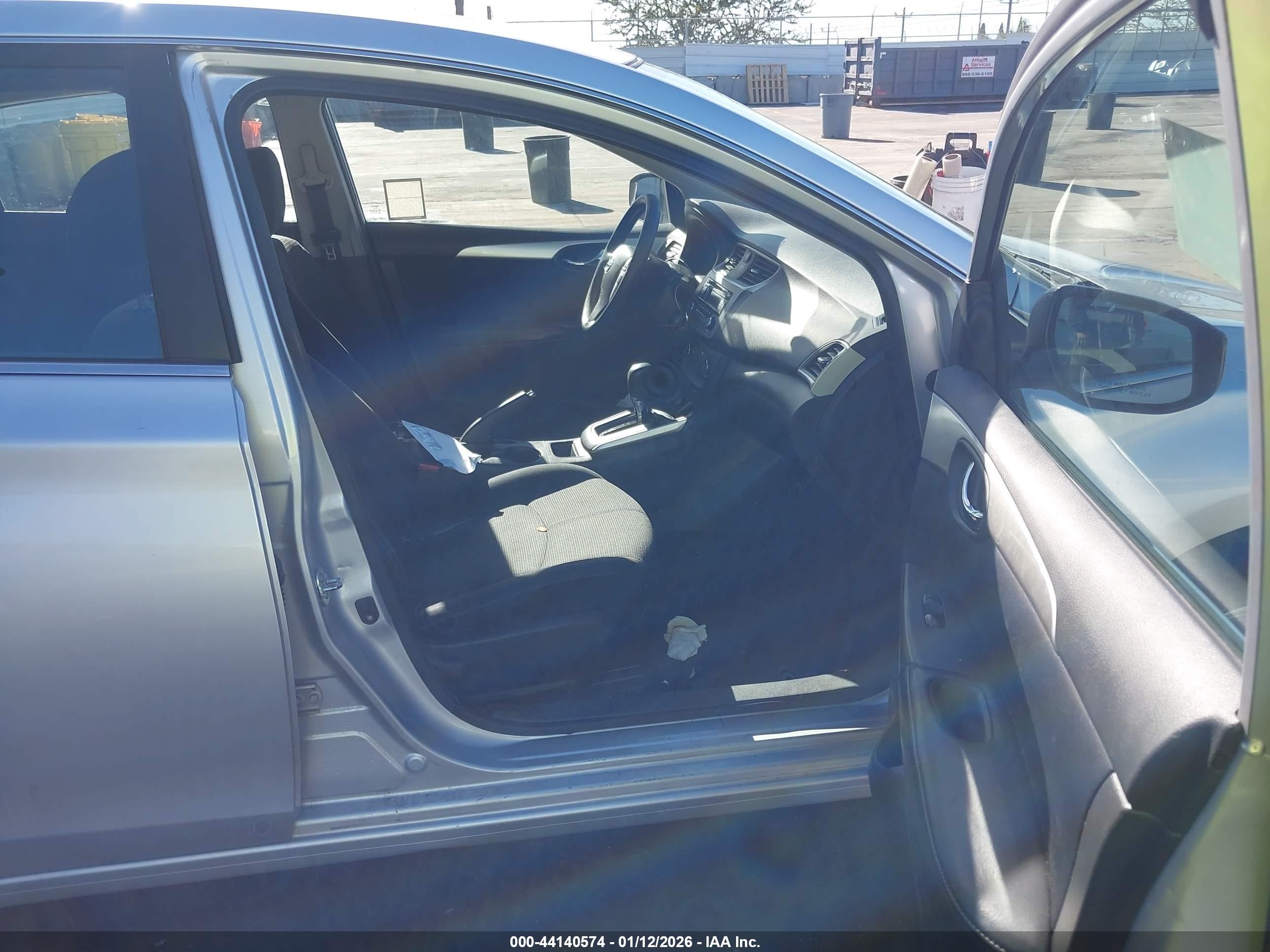 NISSAN SENTRA image 5